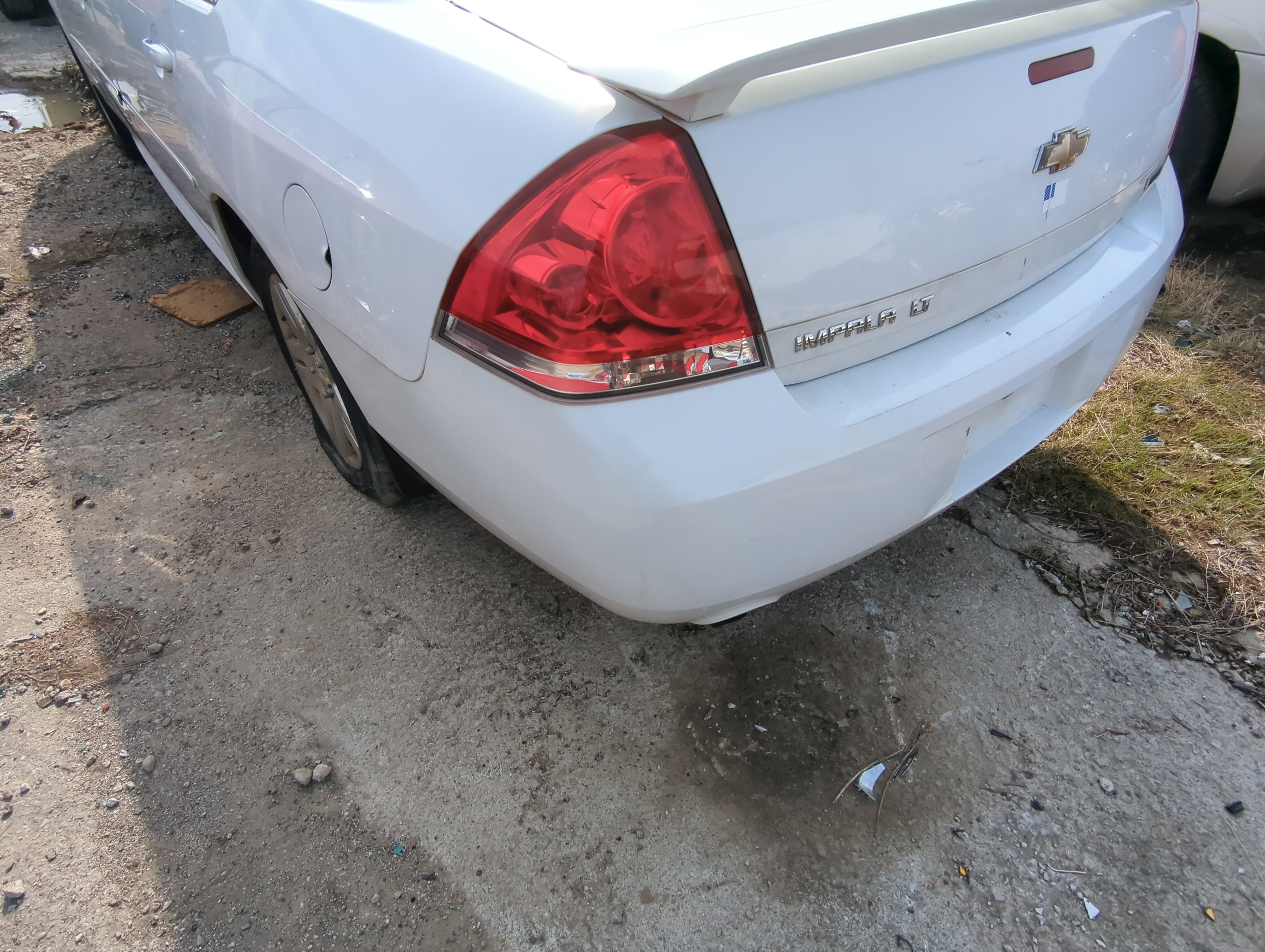Picture of 2006-2016 Chevrolet Impala Rear Bumper Assembly Oem 841749