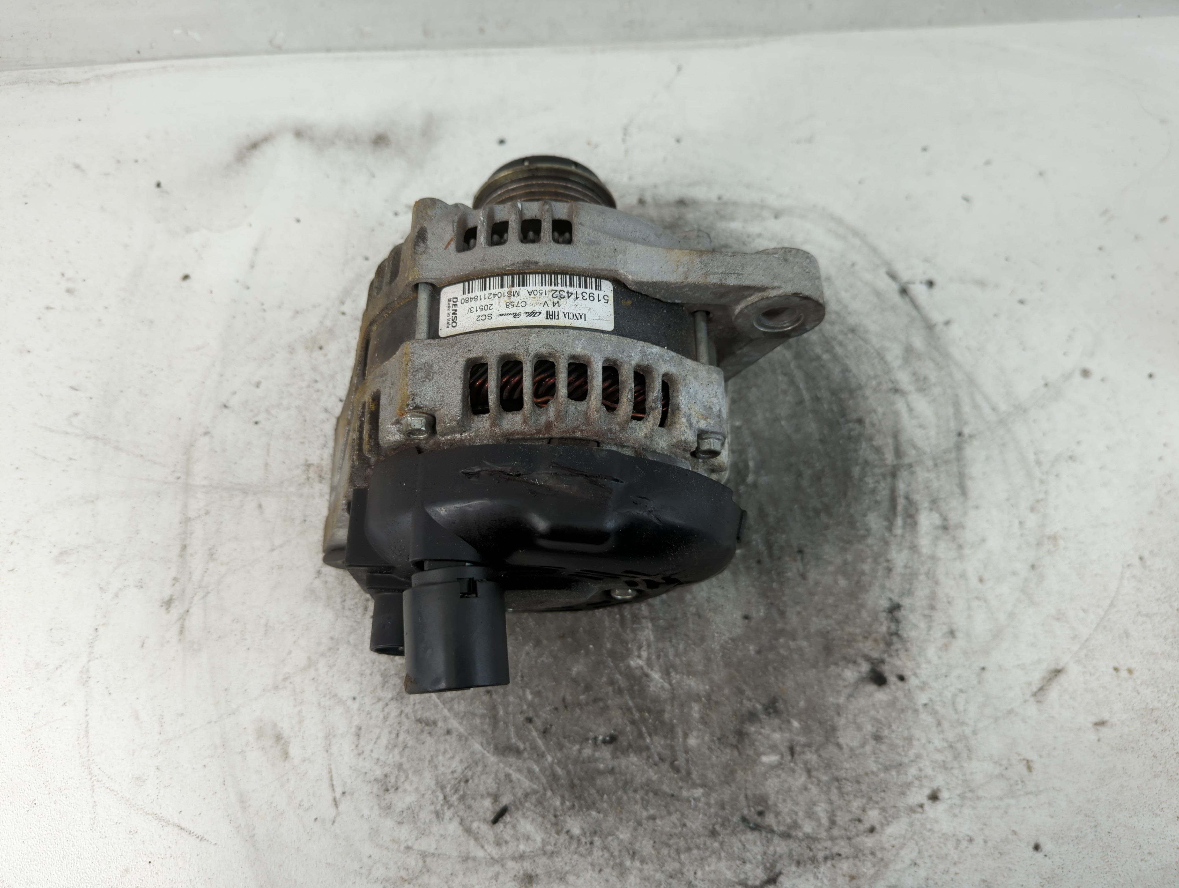 2014-2017 Fiat 500 Alternator Generator Charging Assembly Engine Oem 841929 - Oemusedautoparts1.com