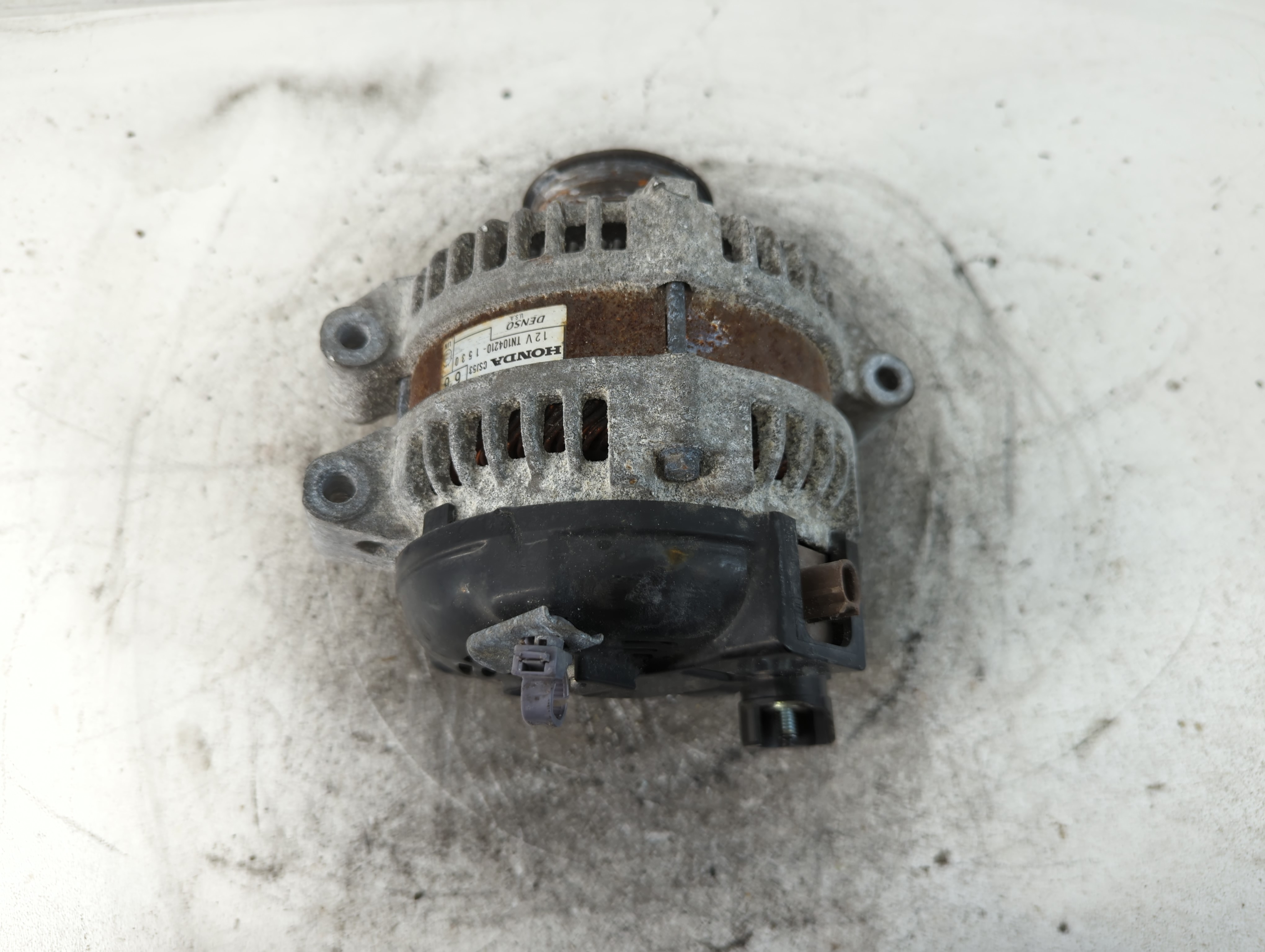 Picture of 2012-2014 Honda Cr-v Alternator Generator Charging Assembly Engine Oem 841933