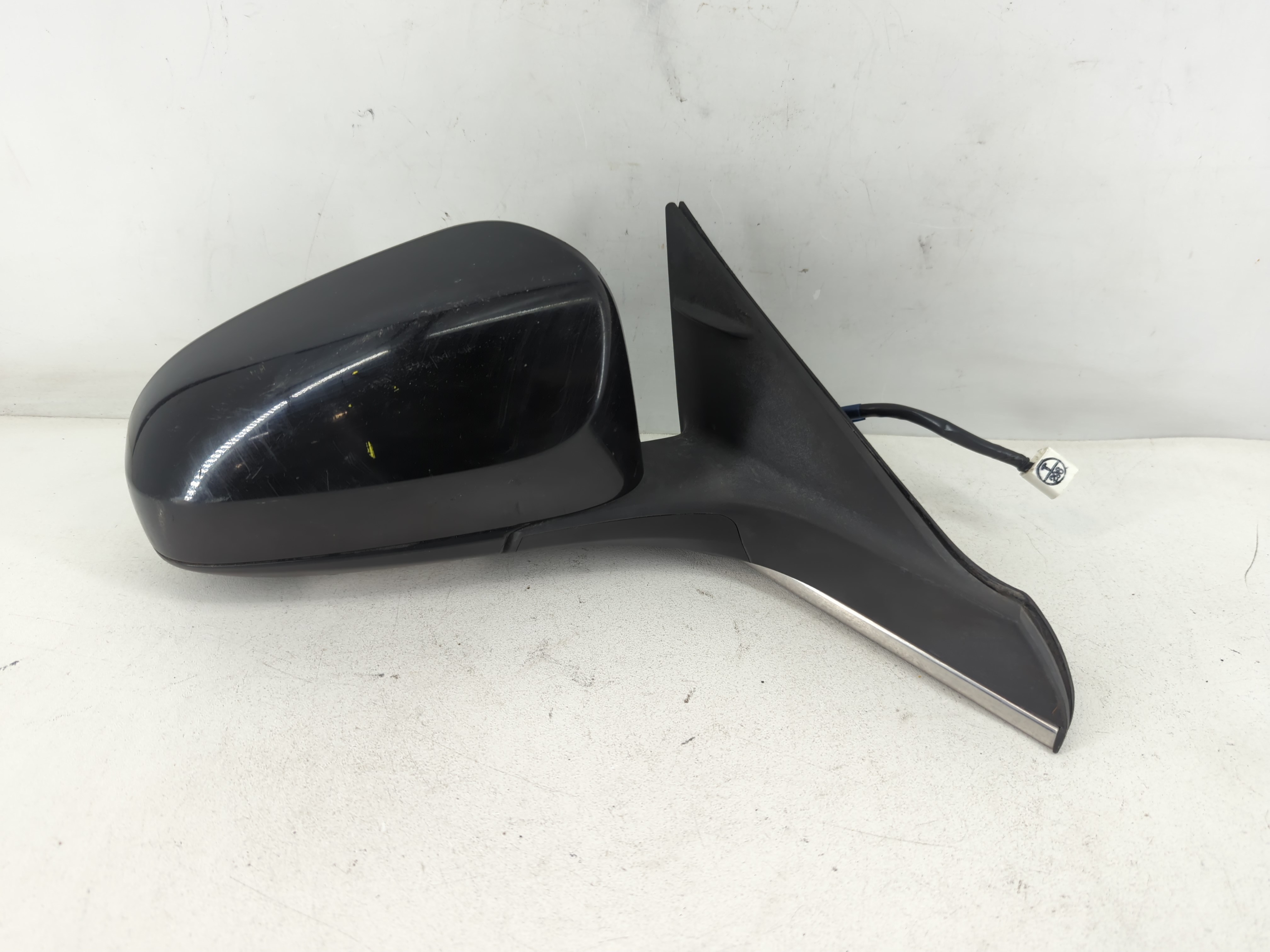 2015-2017 Toyota Camry Passenger Right Side View Power Door Mirror 841974 - Oemusedautoparts1.com