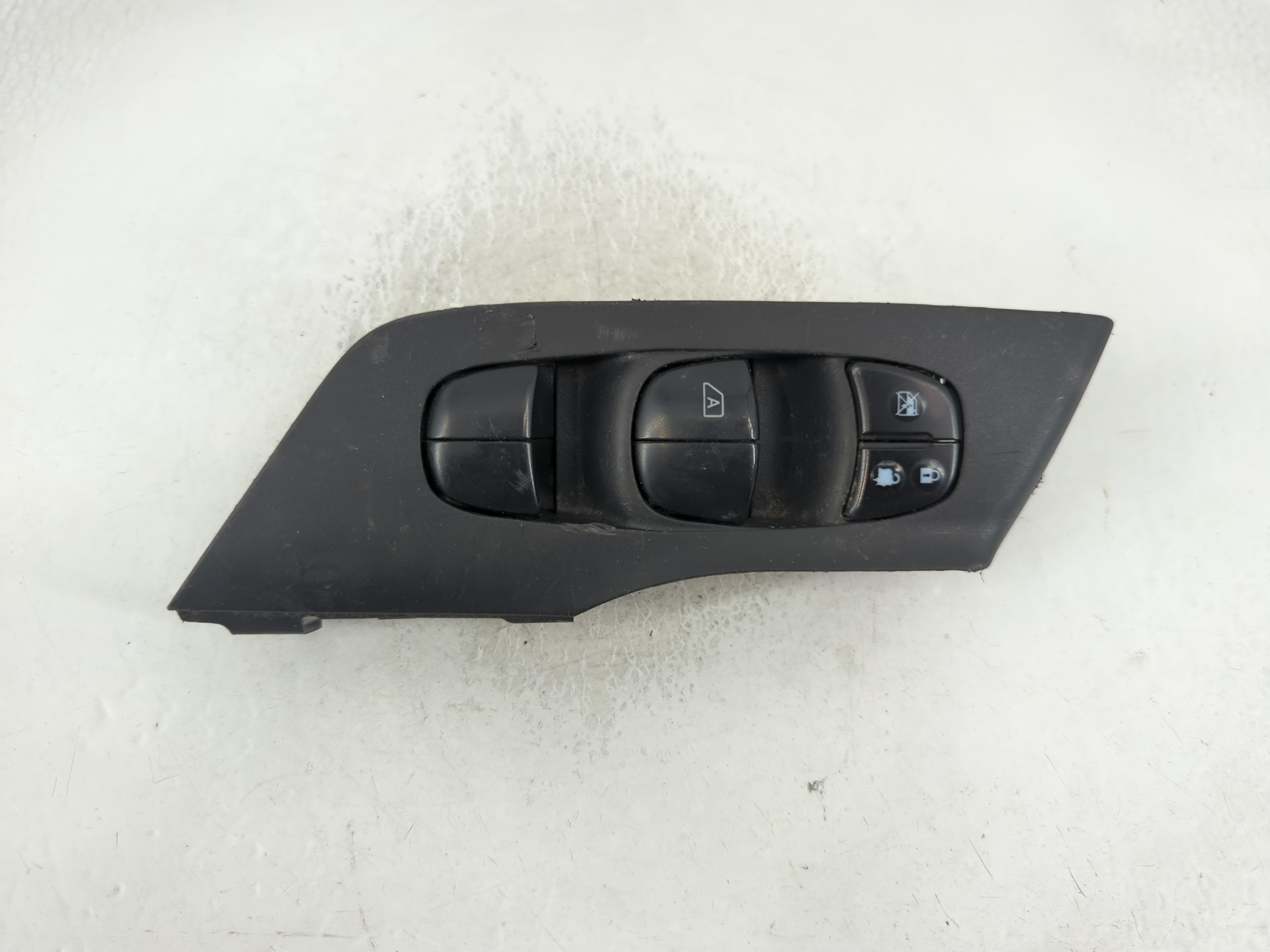 2013-2018 Nissan Altima Driver Left Door Master Power Window Switch 842069 - Oemusedautoparts1.com