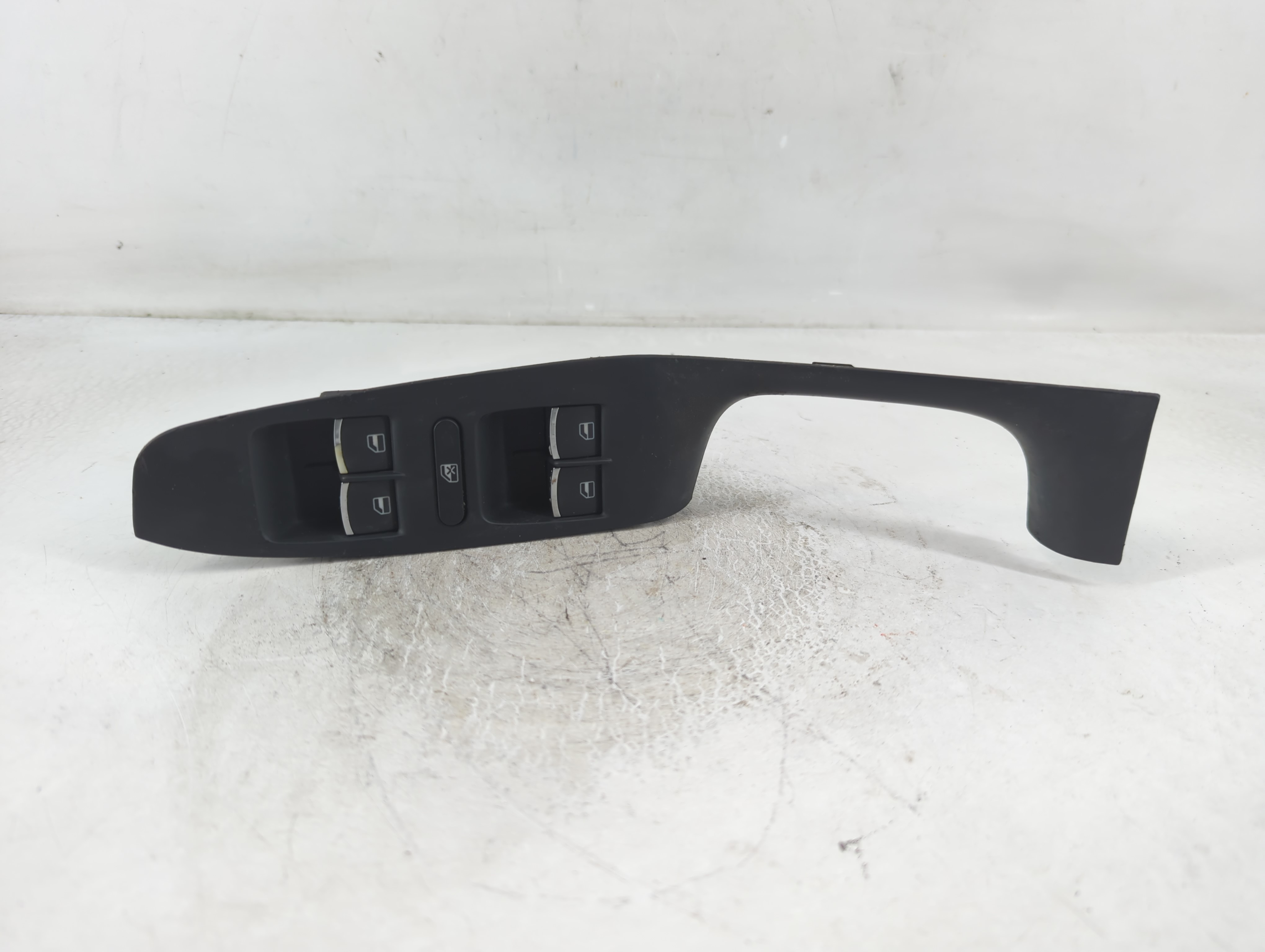 2011-2018 Volkswagen Jetta Driver Left Door Master Power Window Switch 842074 - Oemusedautoparts1.com