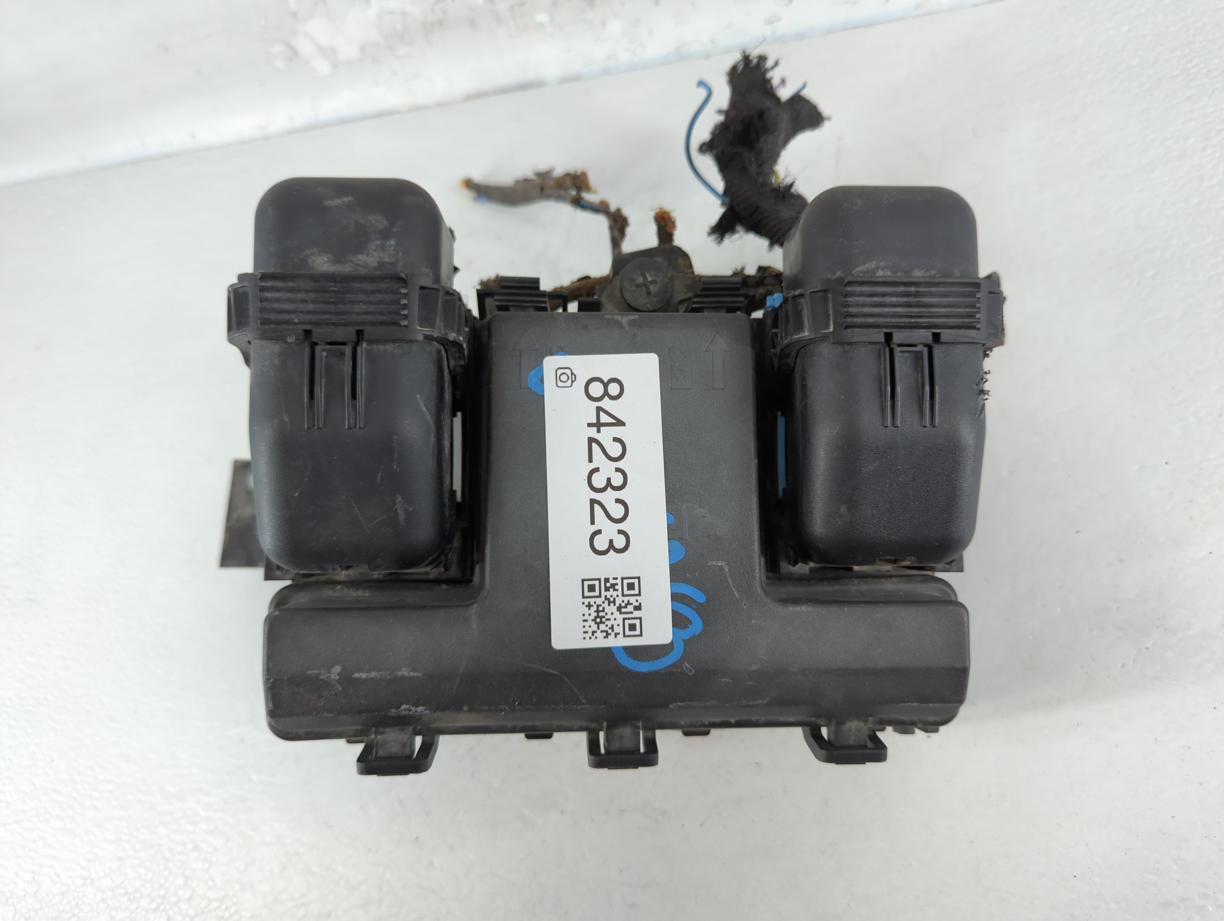 2019-2020 Ford Edge Fusebox Fuse Box Relay Module K2gt14d06bbb_03 842323 - Oemusedautoparts1.com