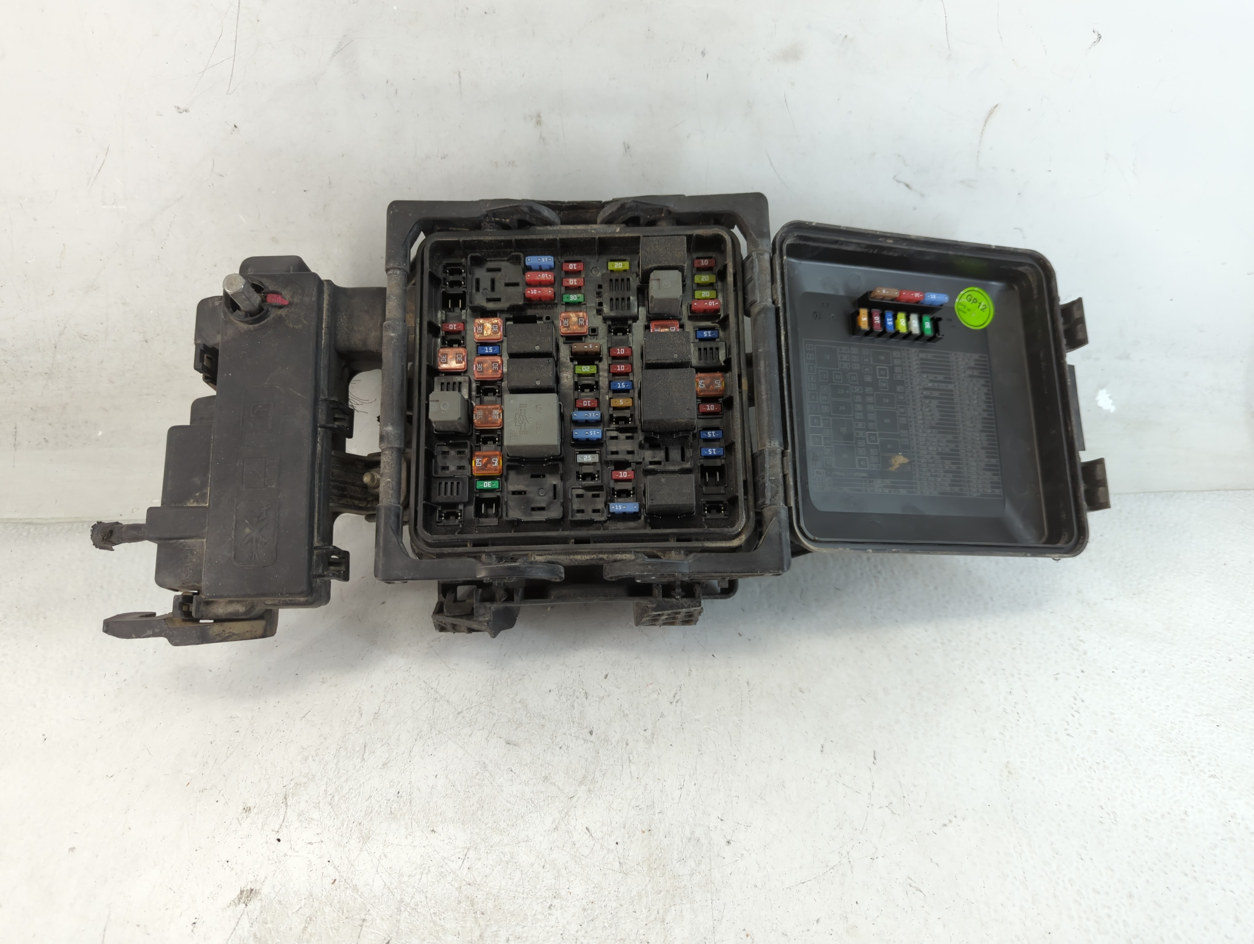 2014 Cadillac Ats Fusebox Fuse Box Relay Module 842372 - Oemusedautoparts1.com
