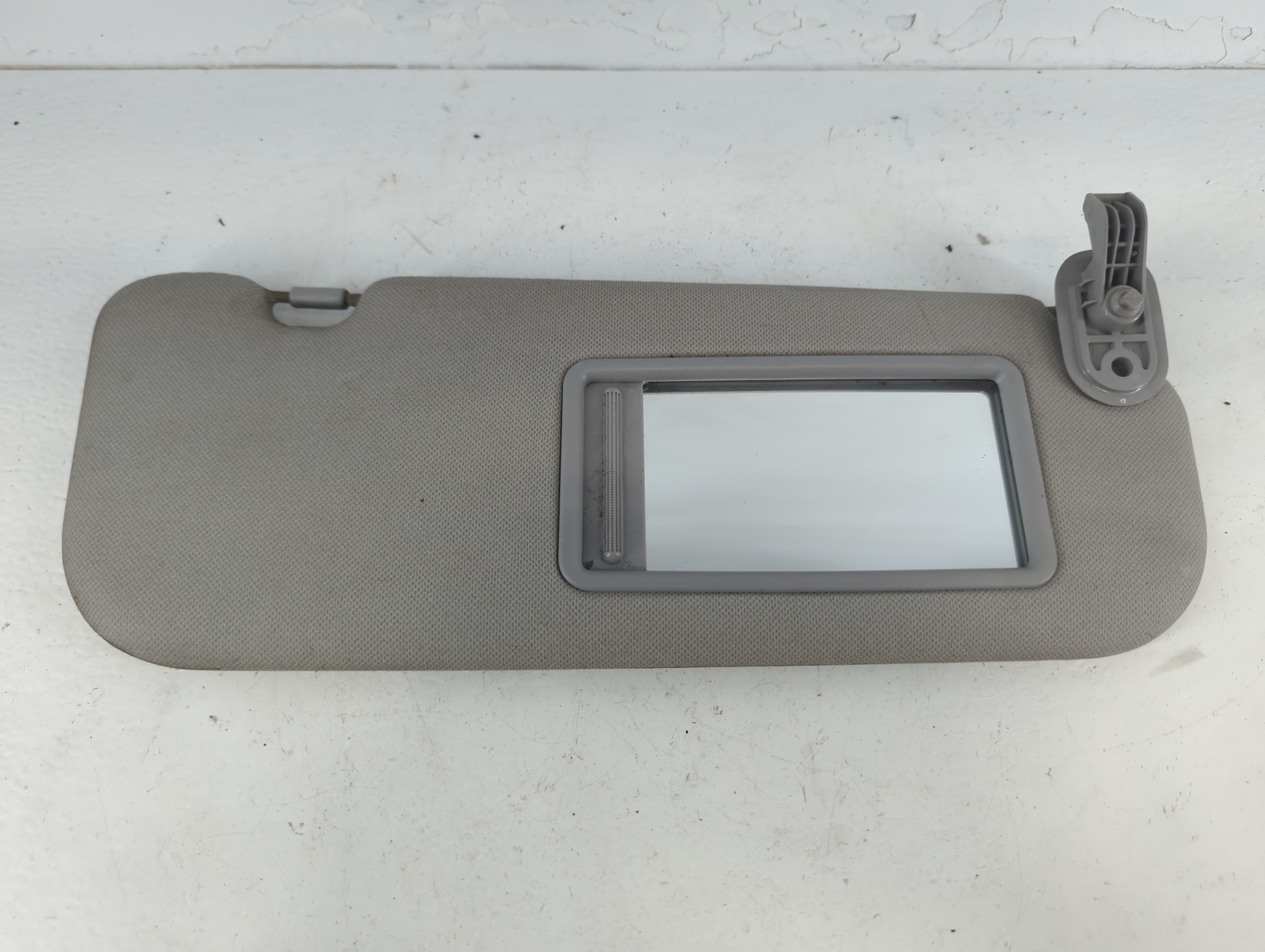 Picture of 2014-2016 Hyundai Elantra Passenger Sun Visor Mirror Right Sunvisor Grey 842457