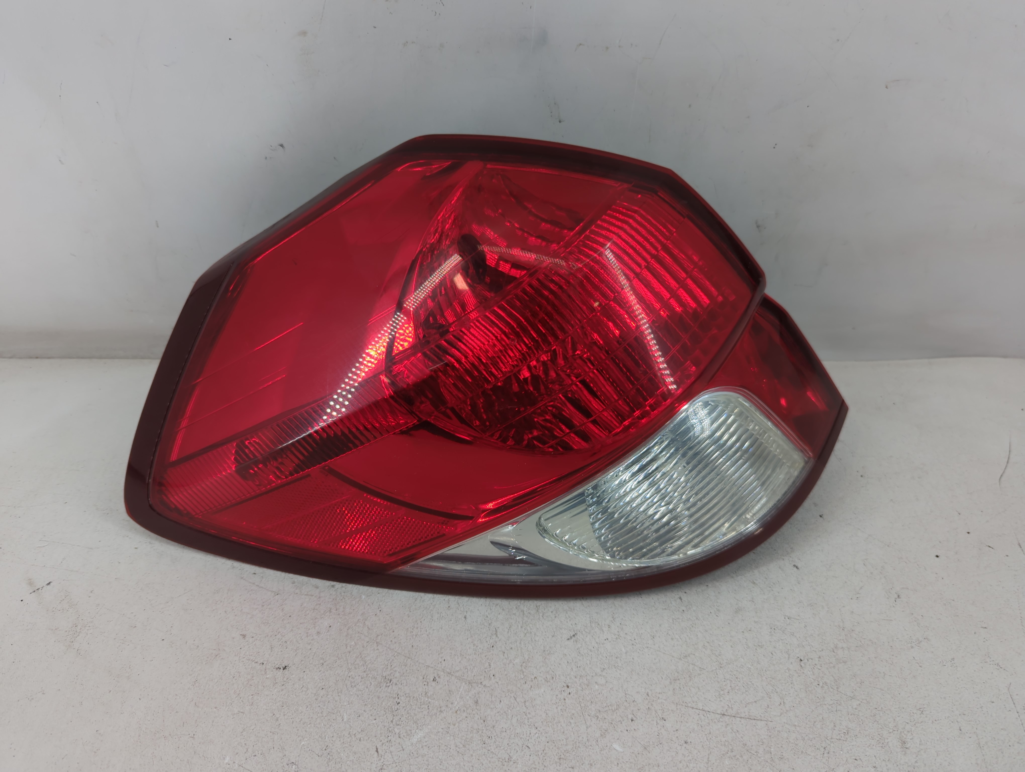 Picture of 2008 Subaru Legacy Driver Left Side Tail Light Taillight Oem 843172