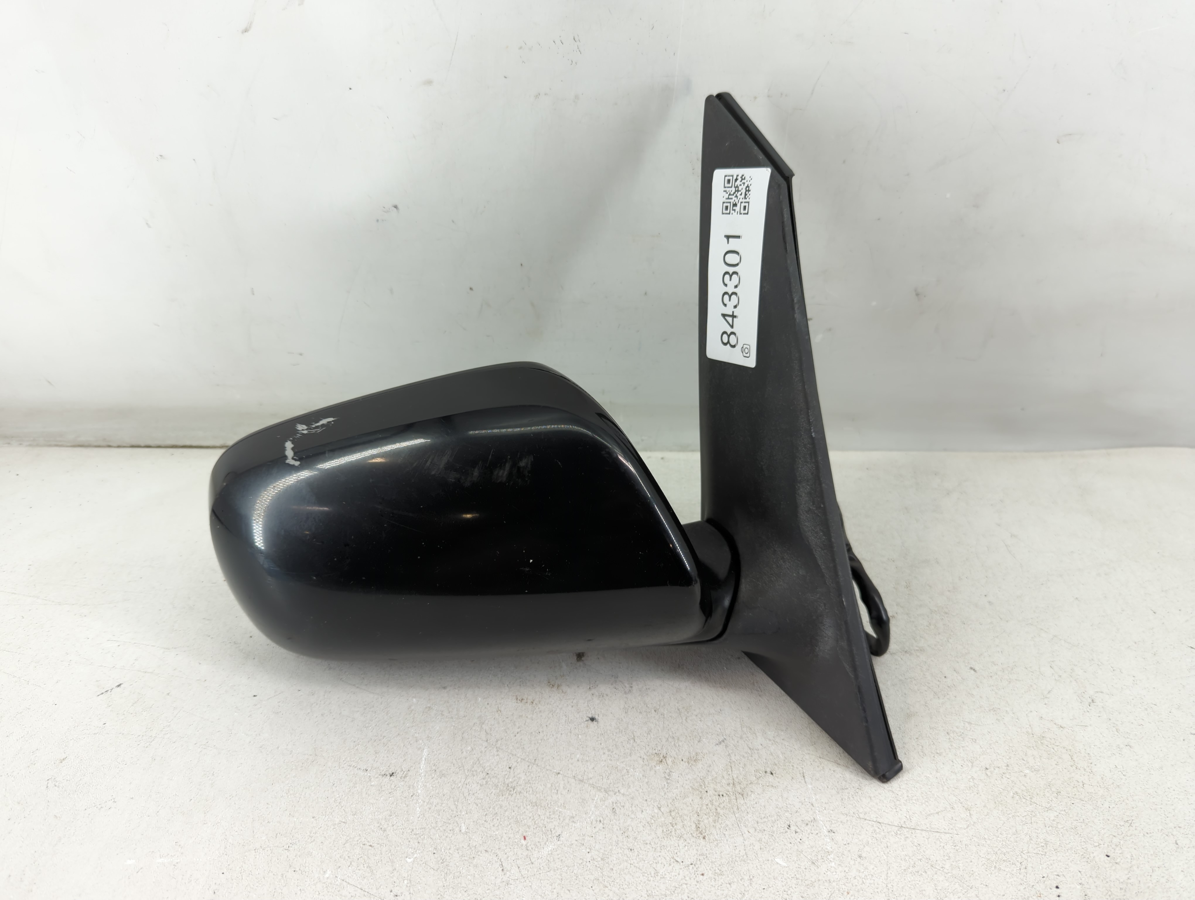 2004-2009 Toyota Prius Passenger Right Side View Manual Door Mirror Black 843301 - Oemusedautoparts1.com
