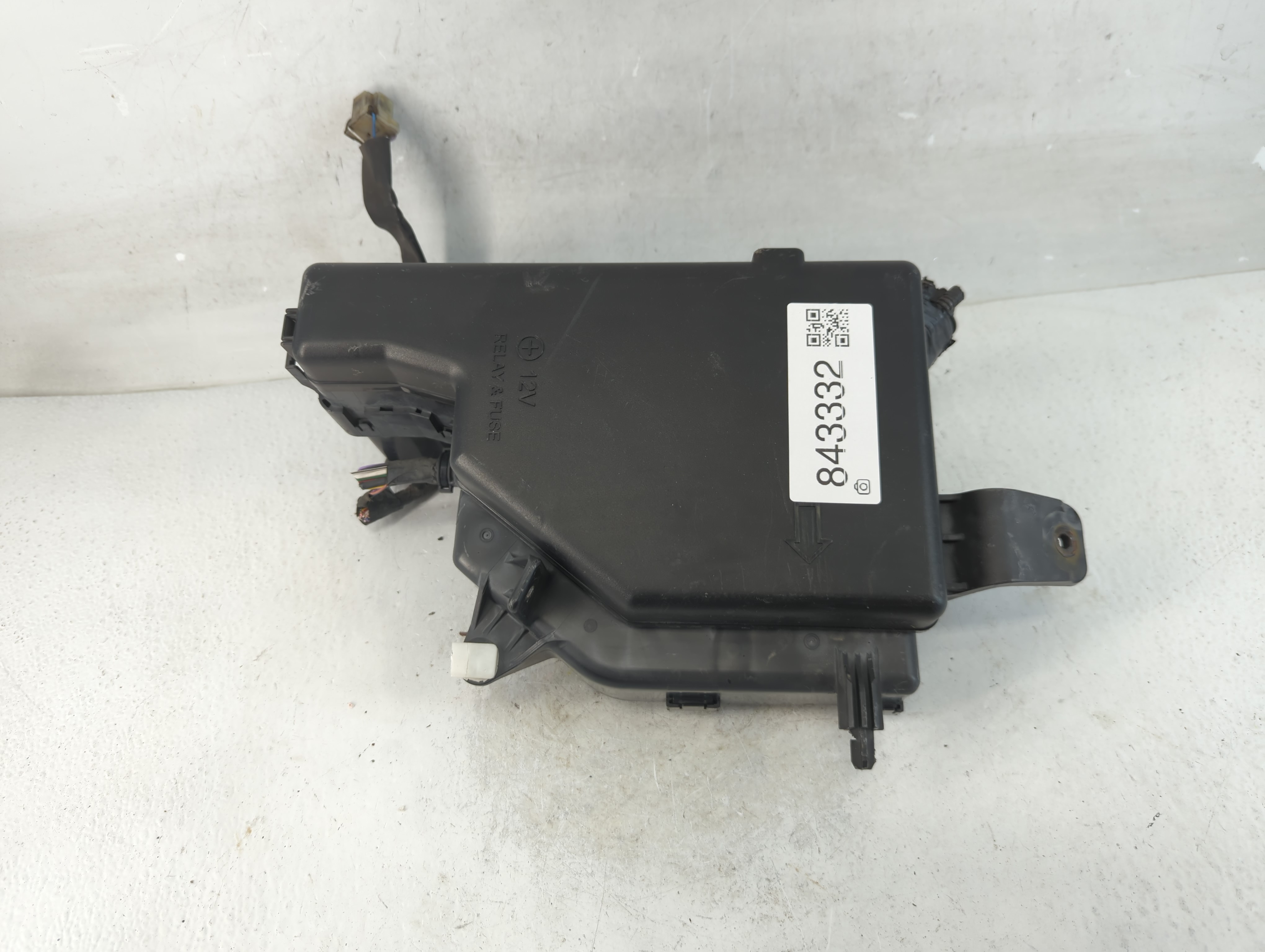 2005-2009 Toyota Prius Fusebox Fuse Box Relay Module Tipm 843332 - Oemusedautoparts1.com