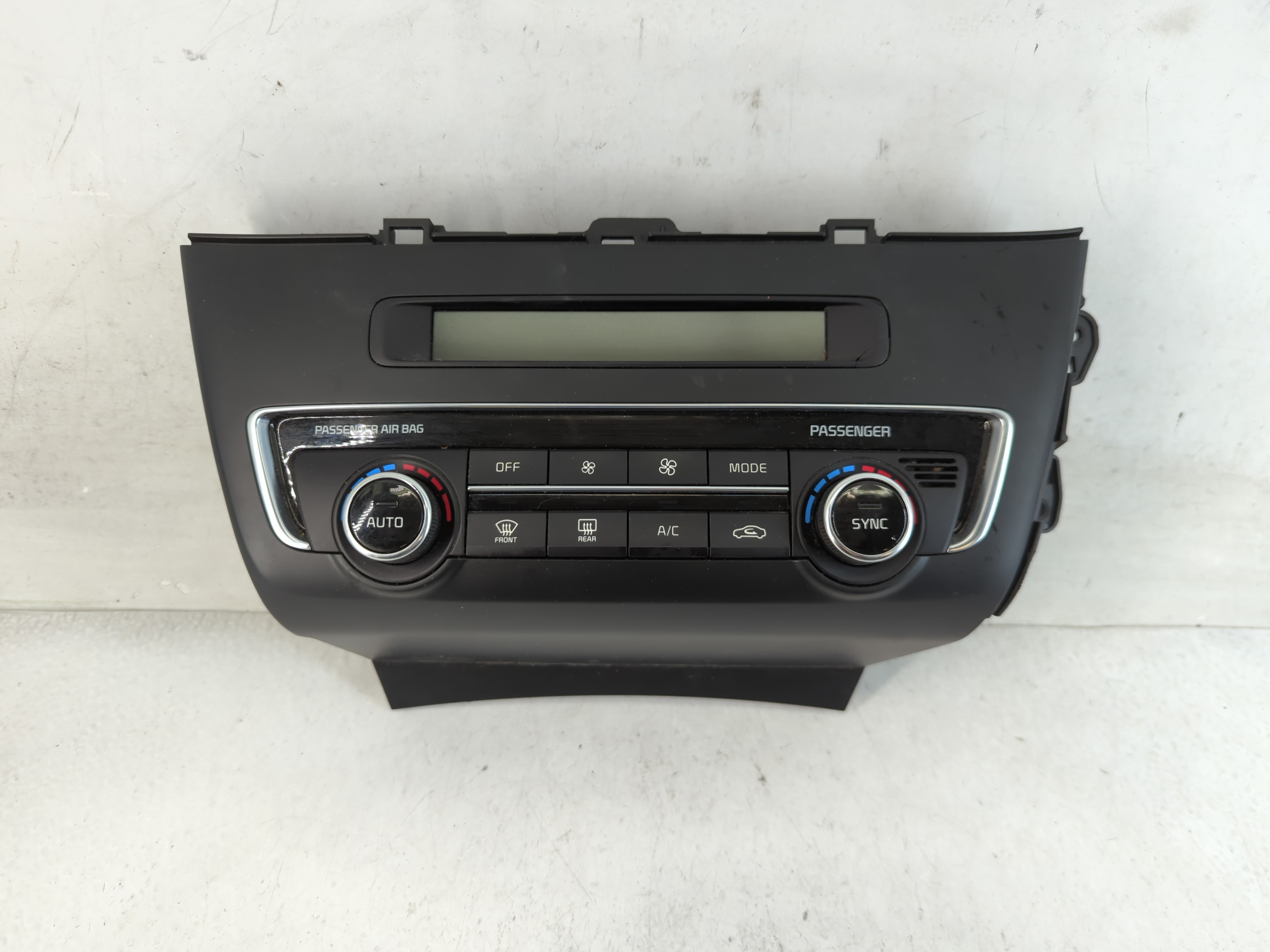 2016-2018 Kia Optima Ac Heater Climate Control 97250-d5001 843606 - Oemusedautoparts1.com