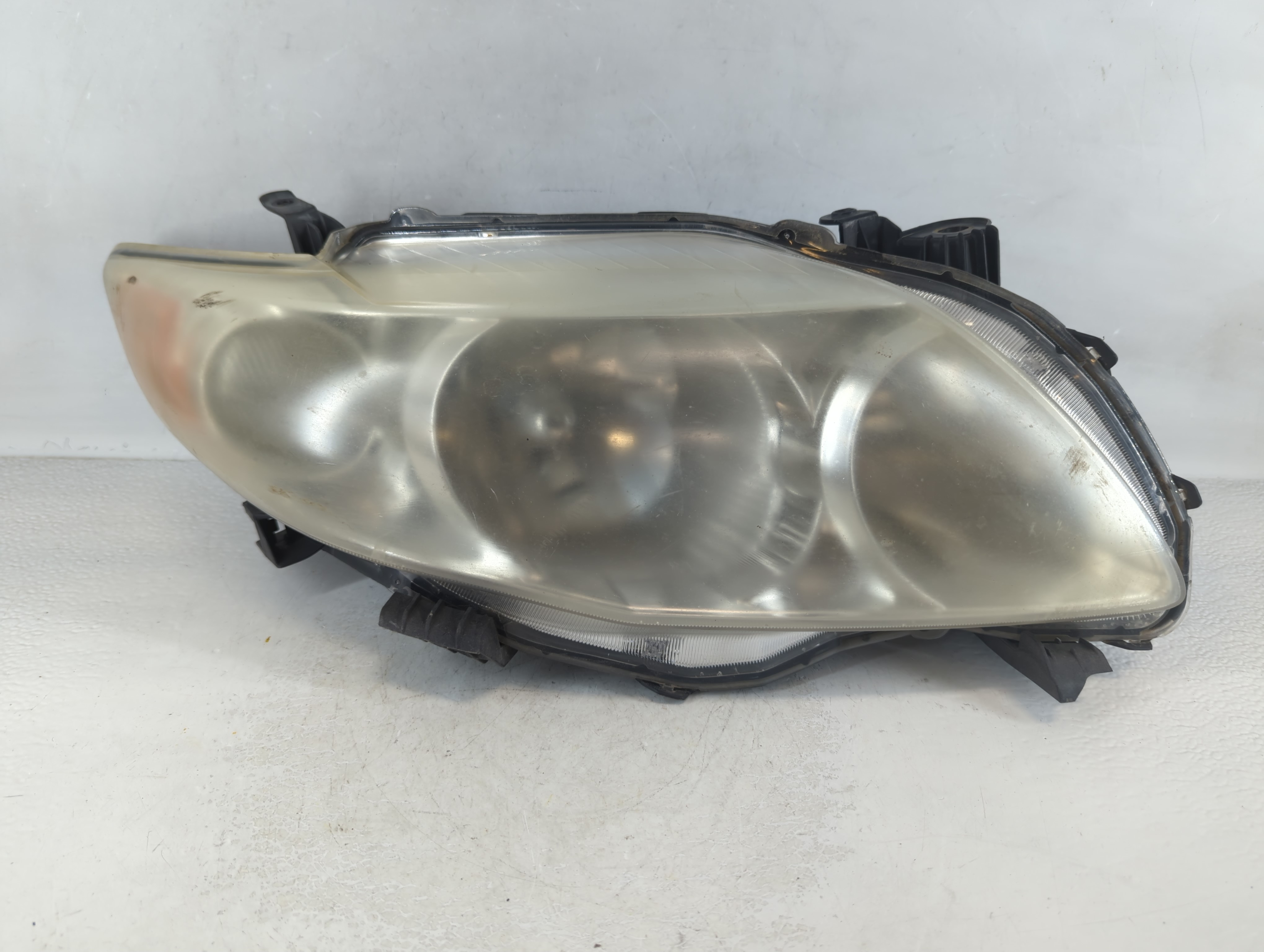 Picture of 2009-2010 Toyota Corolla Passenger Right Oem Head Light Headlight Lamp 843712