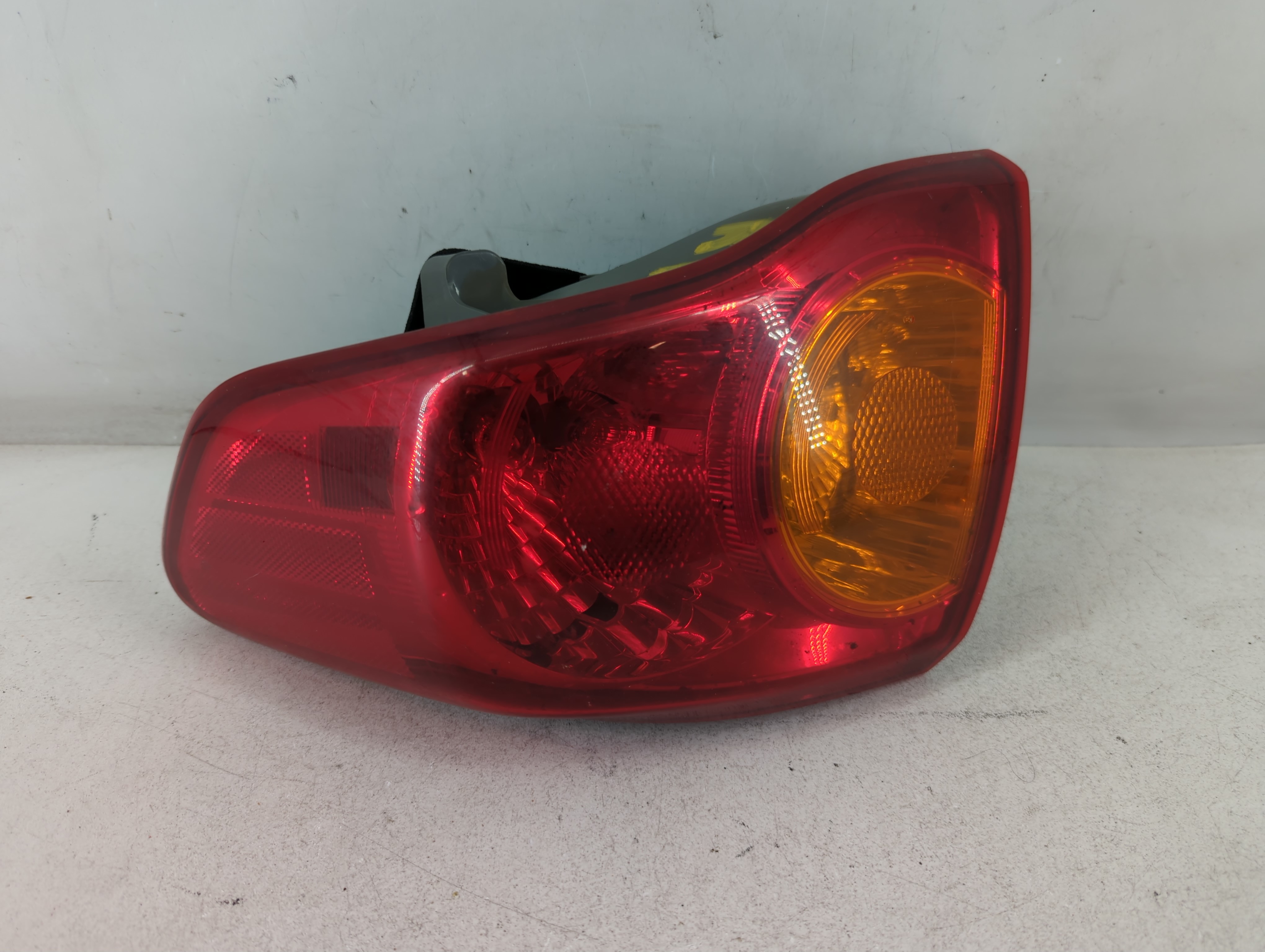 Picture of 2009-2010 Toyota Corolla Passenger Right Side Tail Light Taillight Oem 843713