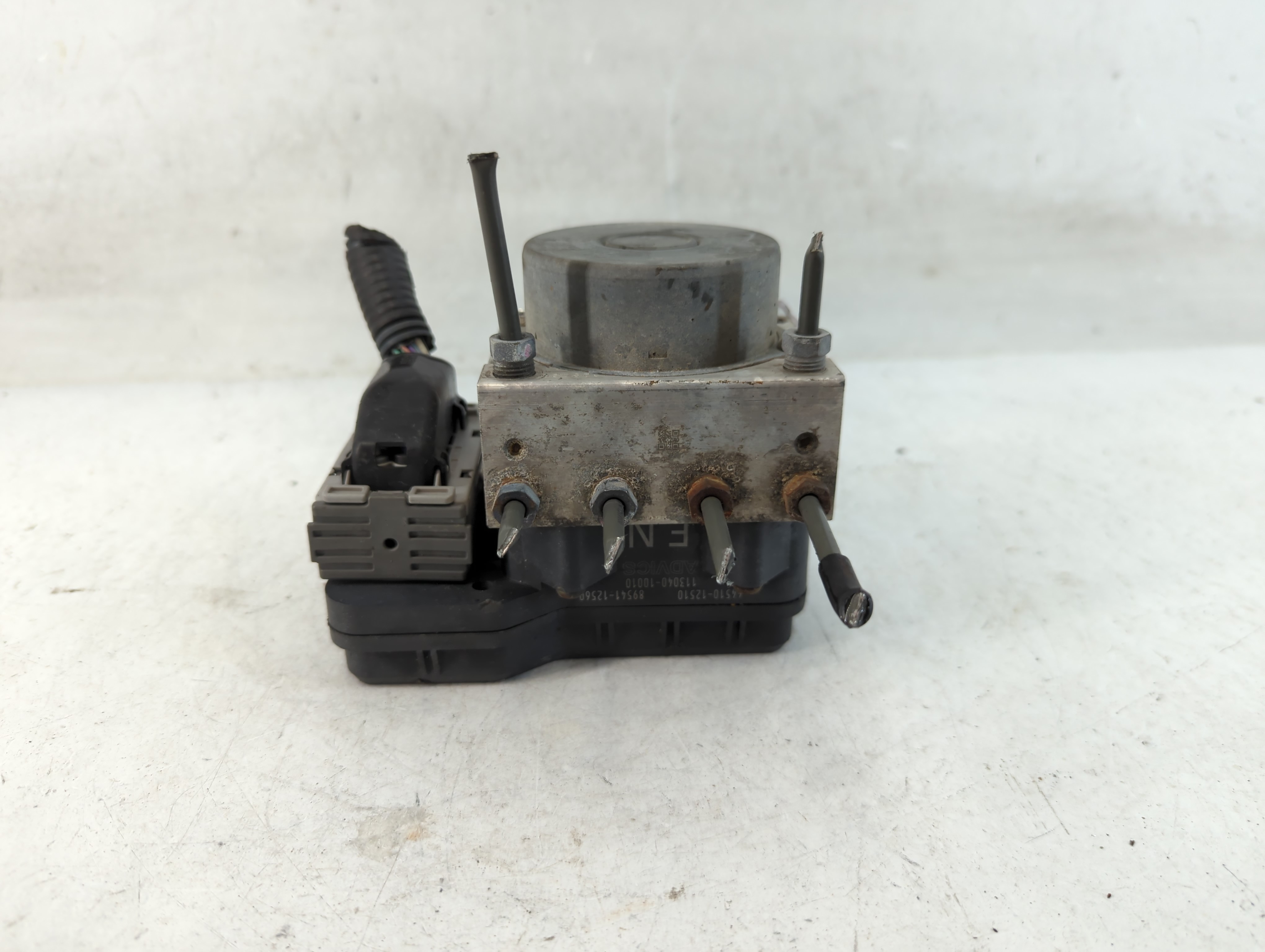 Picture of 2009-2009 Toyota Corolla Abs Pump Control Module 843715