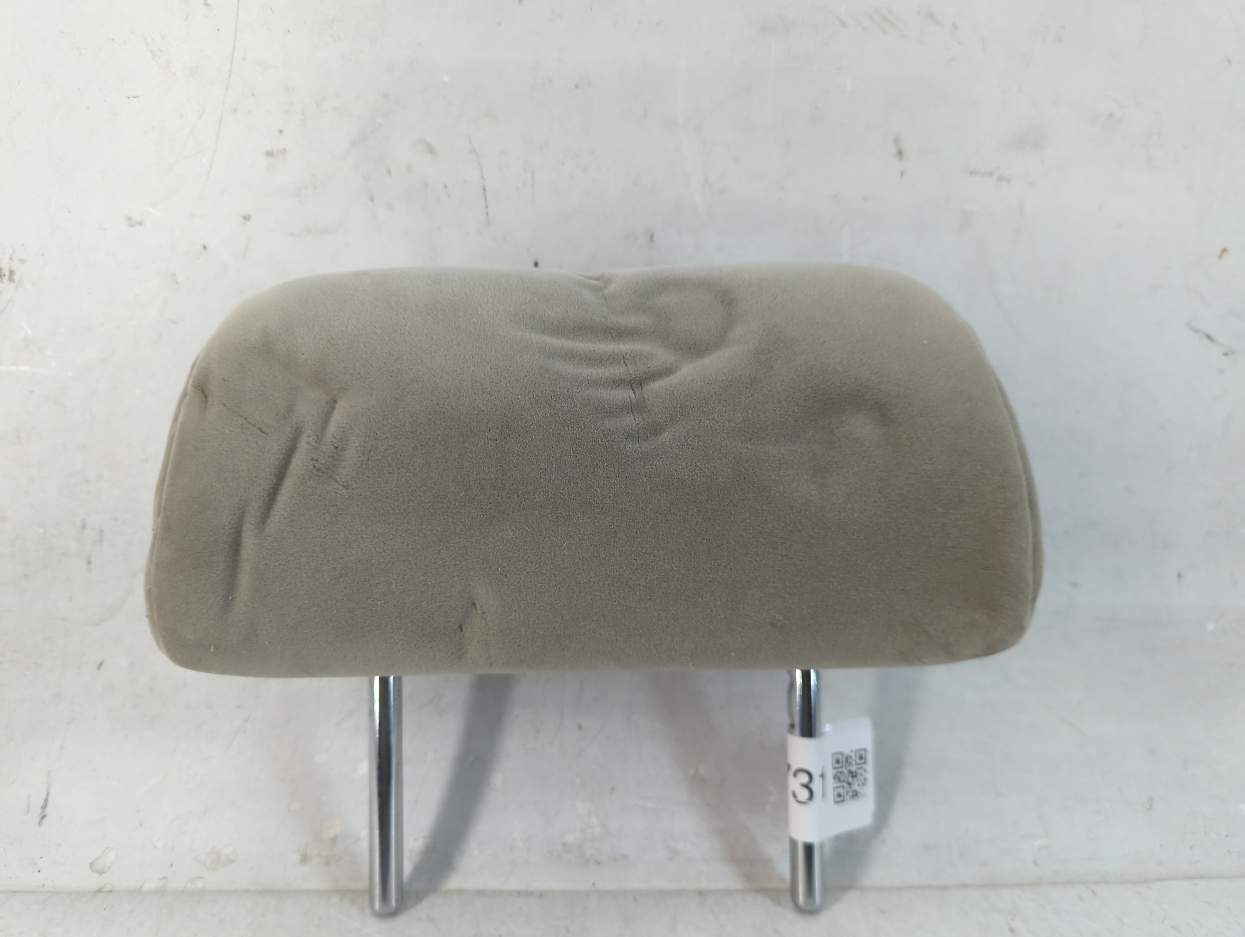 Picture of 2009 Toyota Corolla Headrest Head Rest Rear Seat Grey 843731