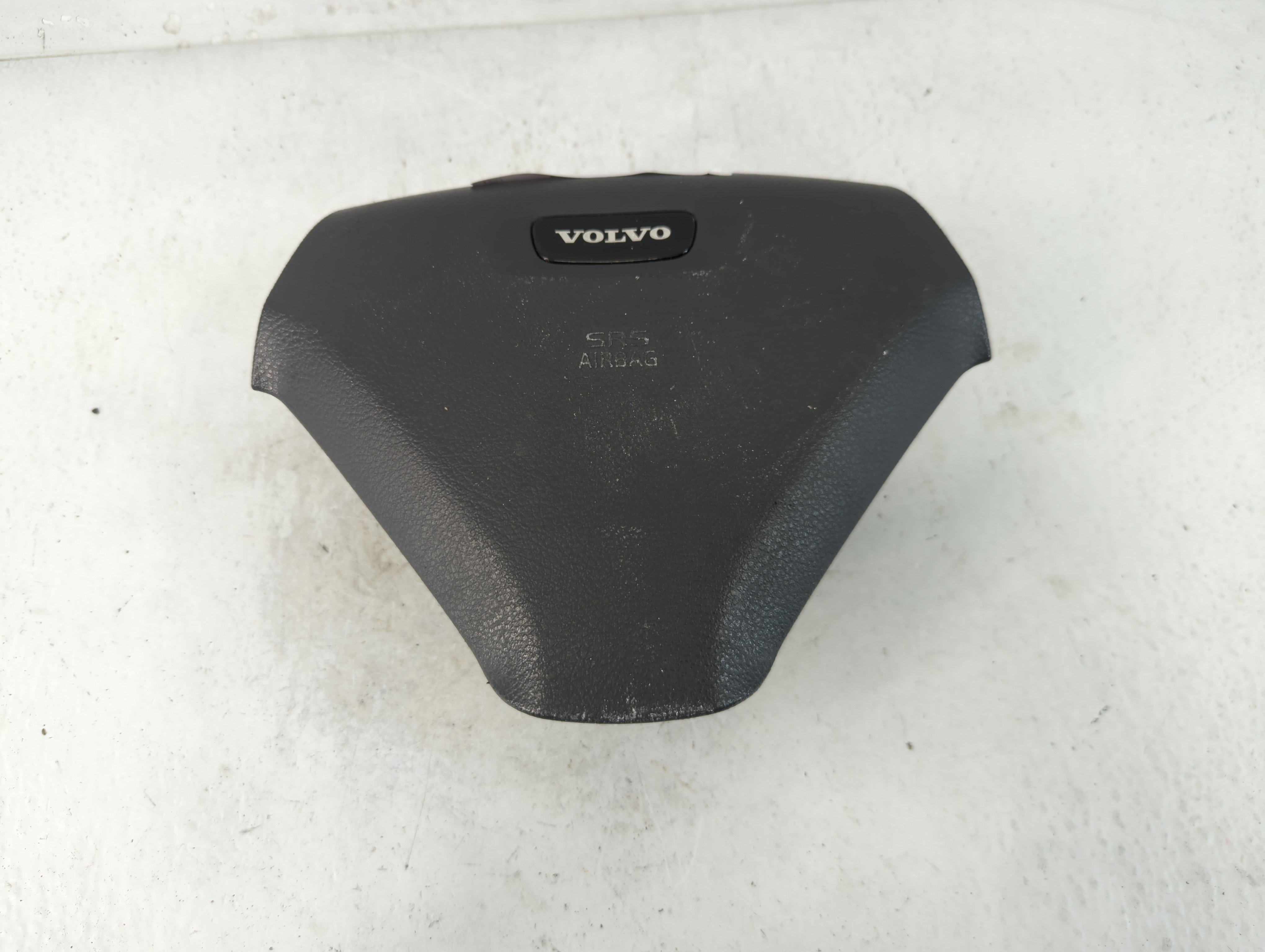 2001-2004 Volvo V40 Air Bag Driver Left Steering Wheel Mounted 843779 - Oemusedautoparts1.com