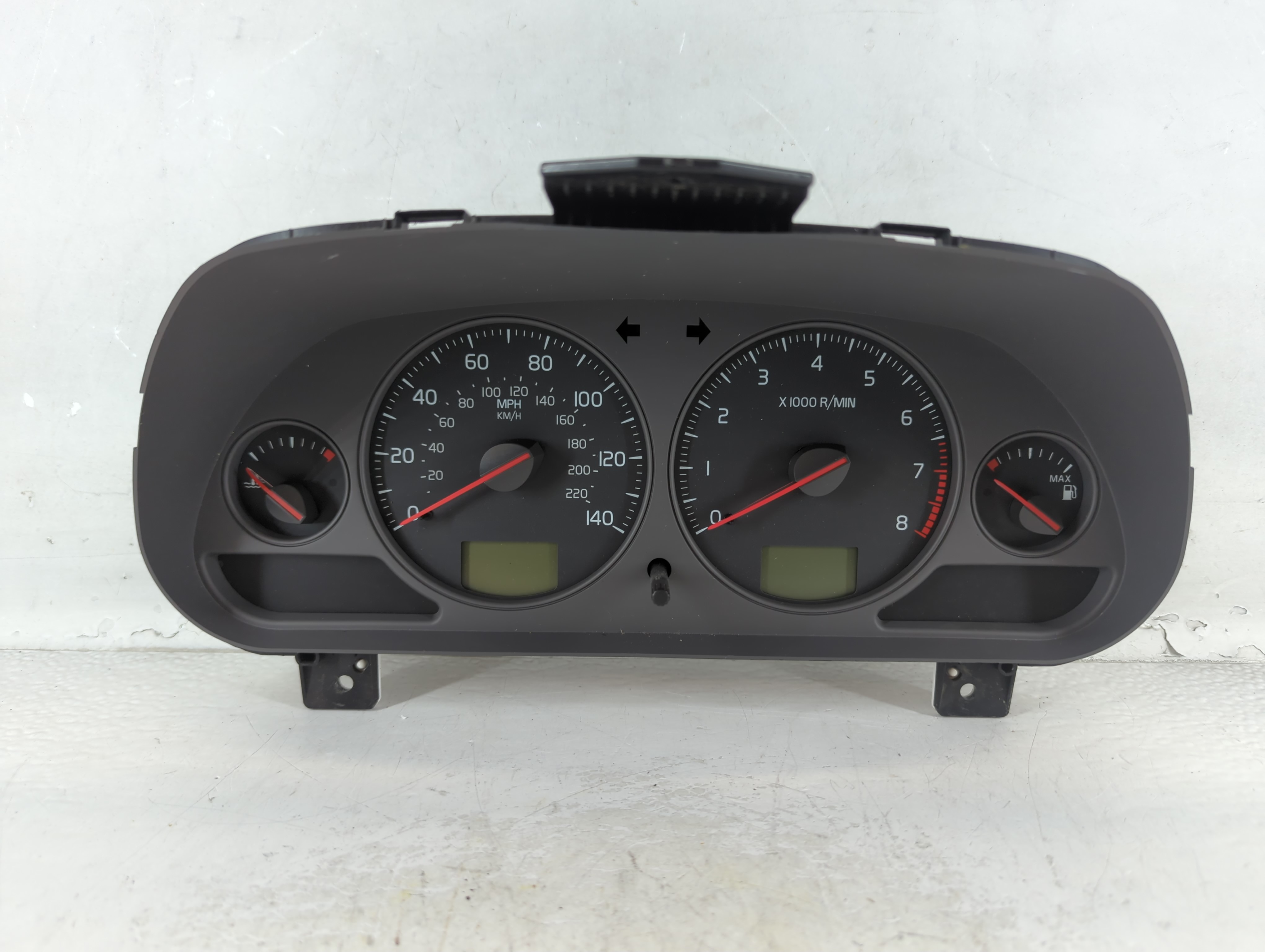 2003-2004 Volvo V40 Speedometer Instrument Cluster Gauges 843791 - Oemusedautoparts1.com