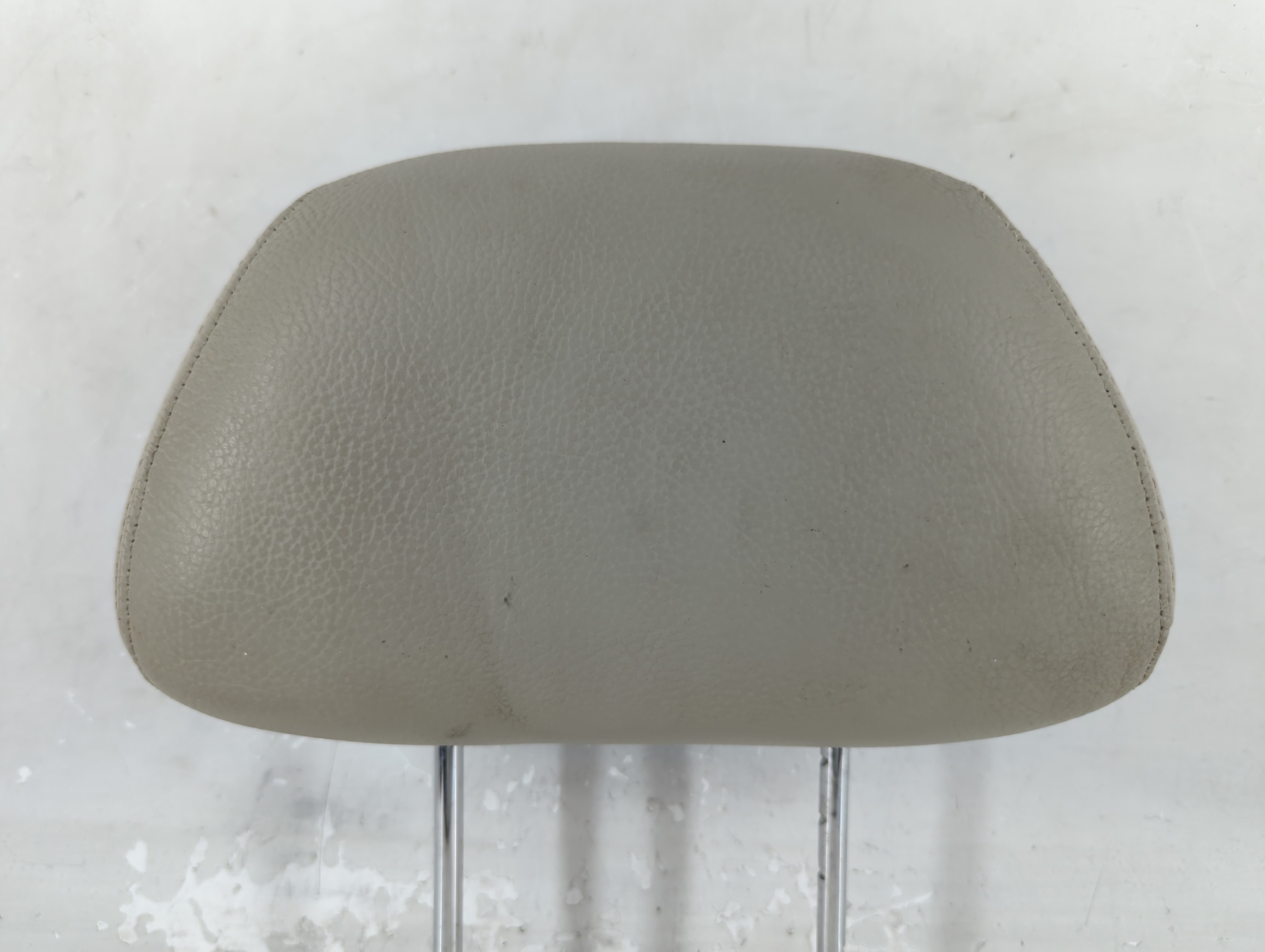 2000-2003 Volvo V40 Headrest Head Rest Rear Seat Grey 843800 - Oemusedautoparts1.com