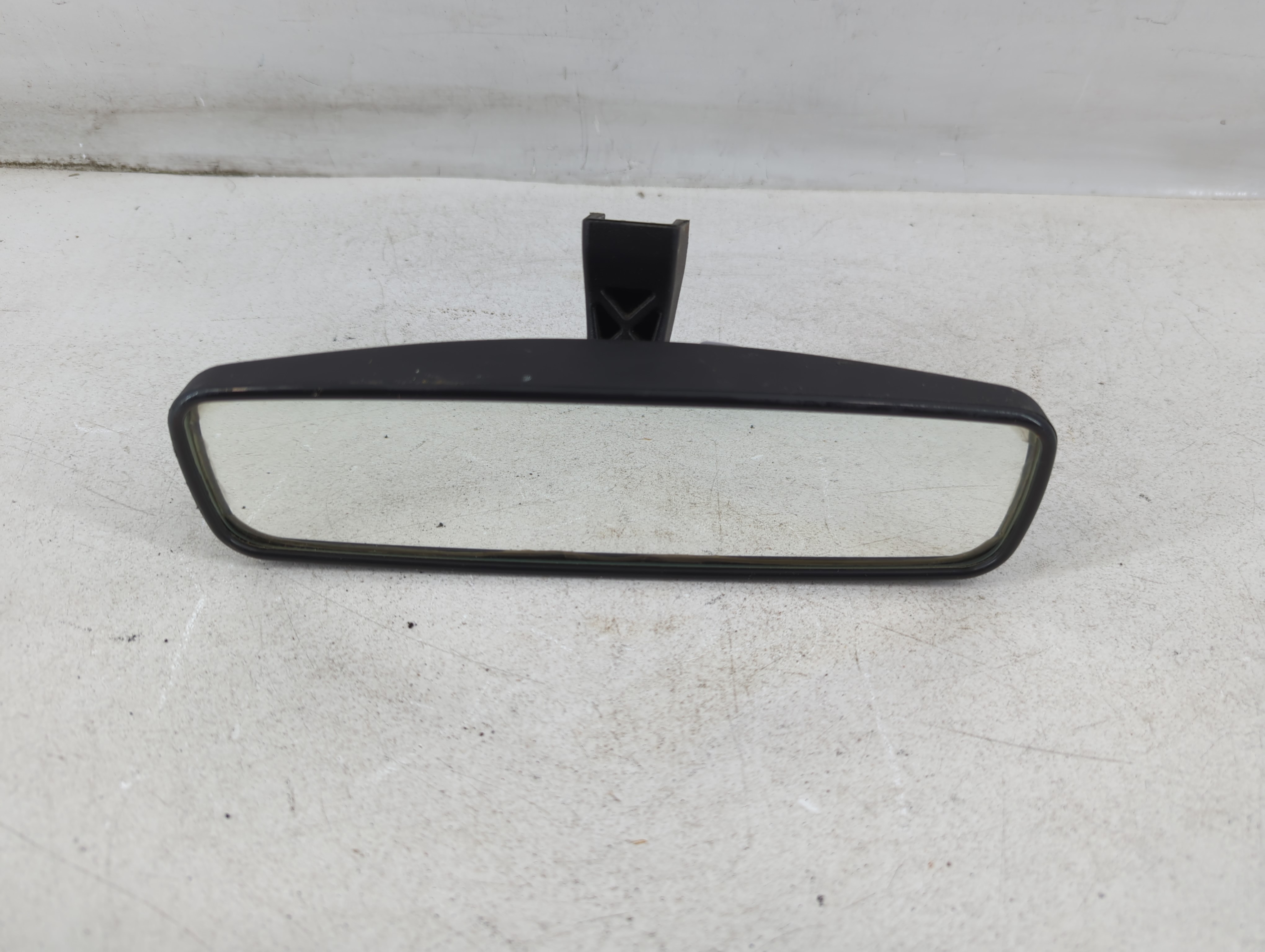 2000-2004 Volvo V40 Interior Rear View Mirror Oem 843813 - Oemusedautoparts1.com