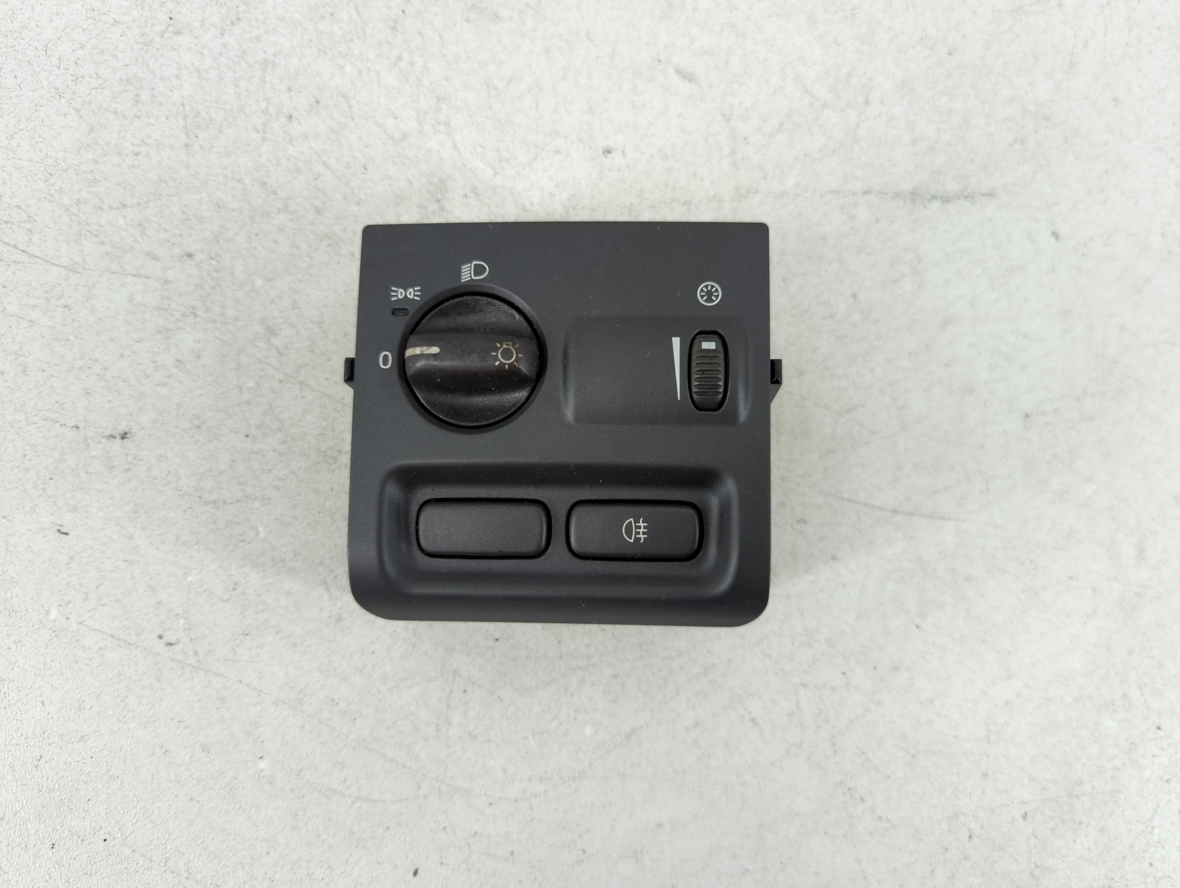 Picture of 2003 Volvo V40 Headlight Head Light Switch Lamp Control 843830