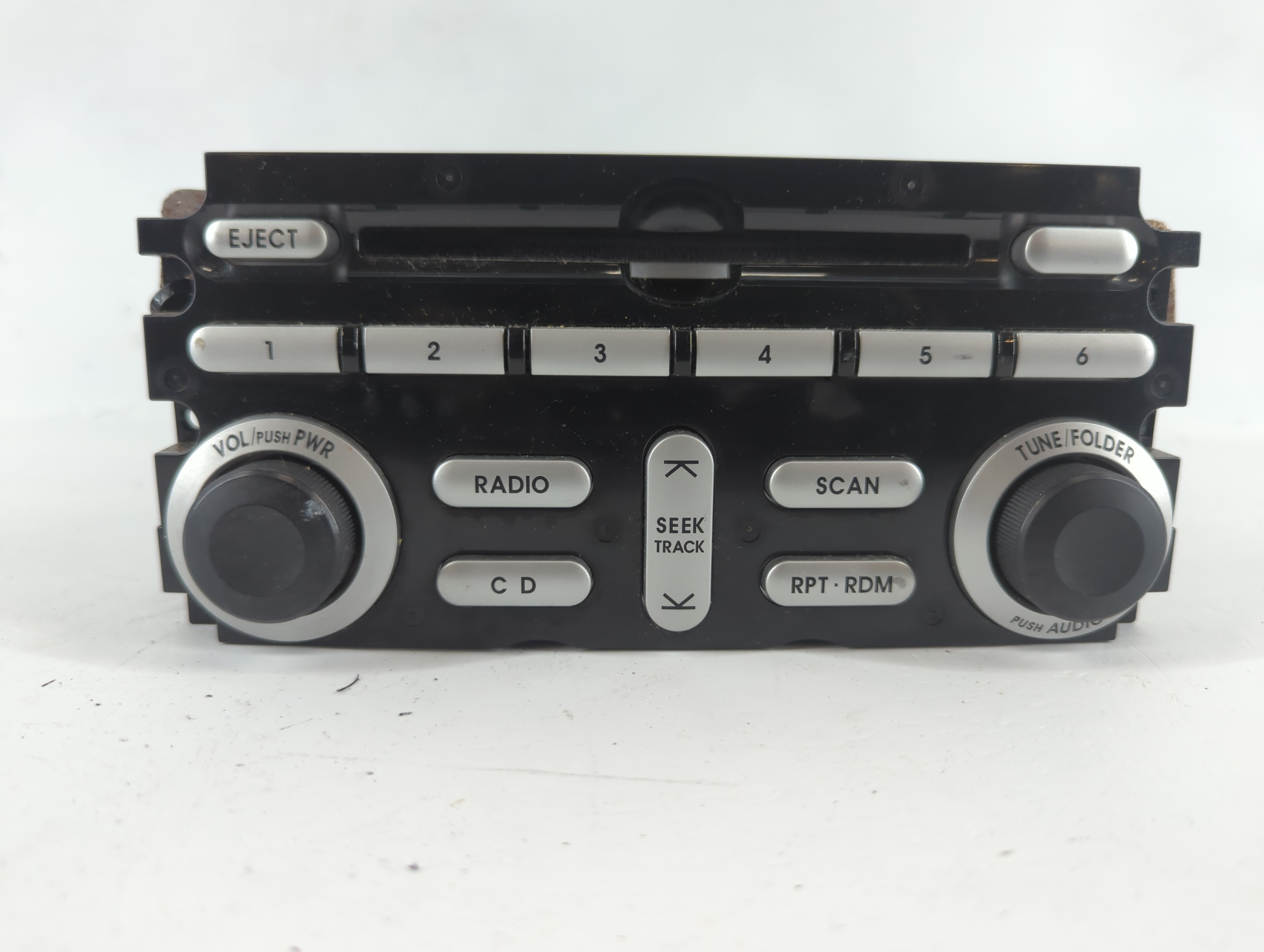 Picture of 2007-2011 Mitsubishi Endeavor Am Fm Cd Player Radio Receiver 843930