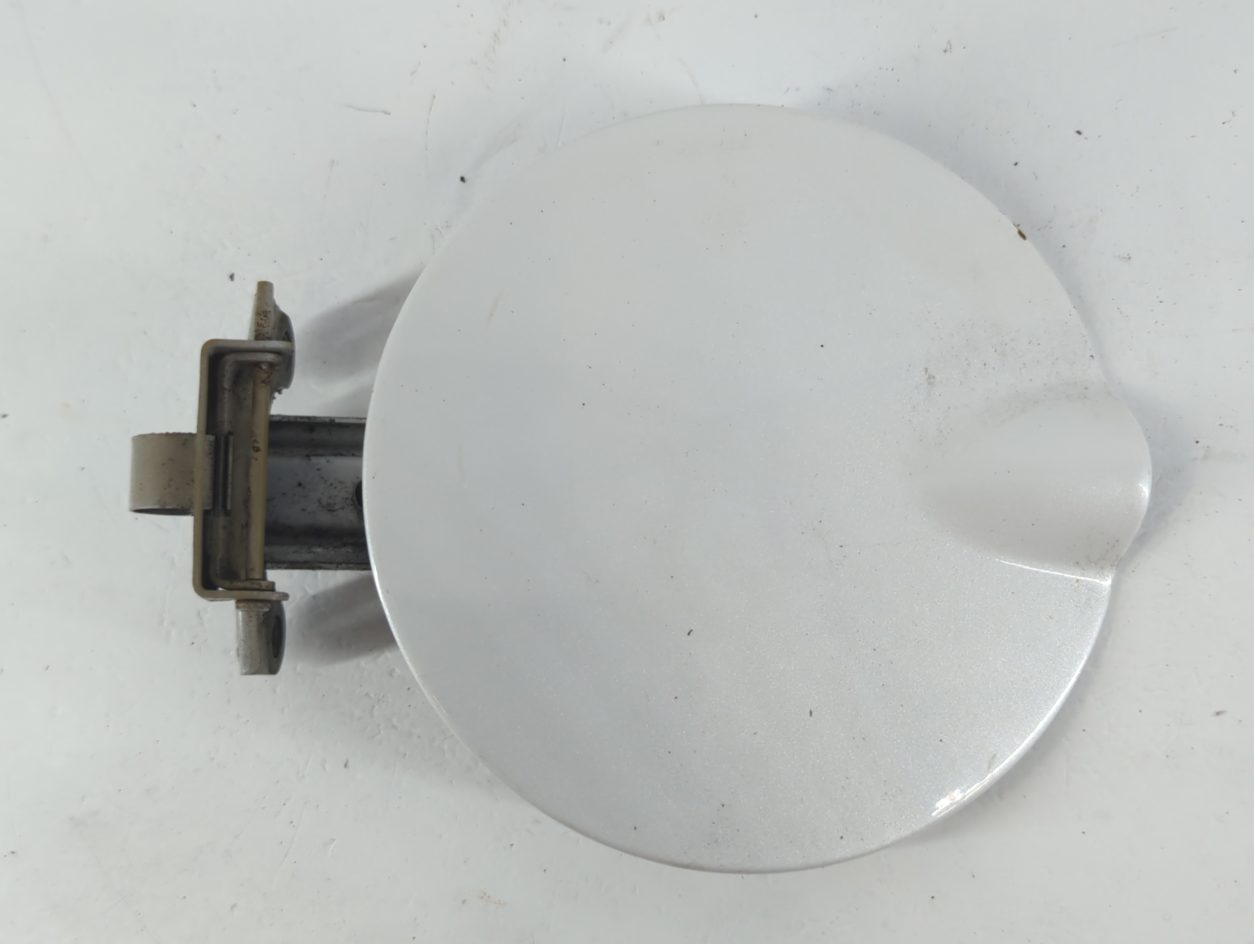 Picture of 2011 Mitsubishi Endeavor Fuel Tank Door Lid Gas Tank 843960