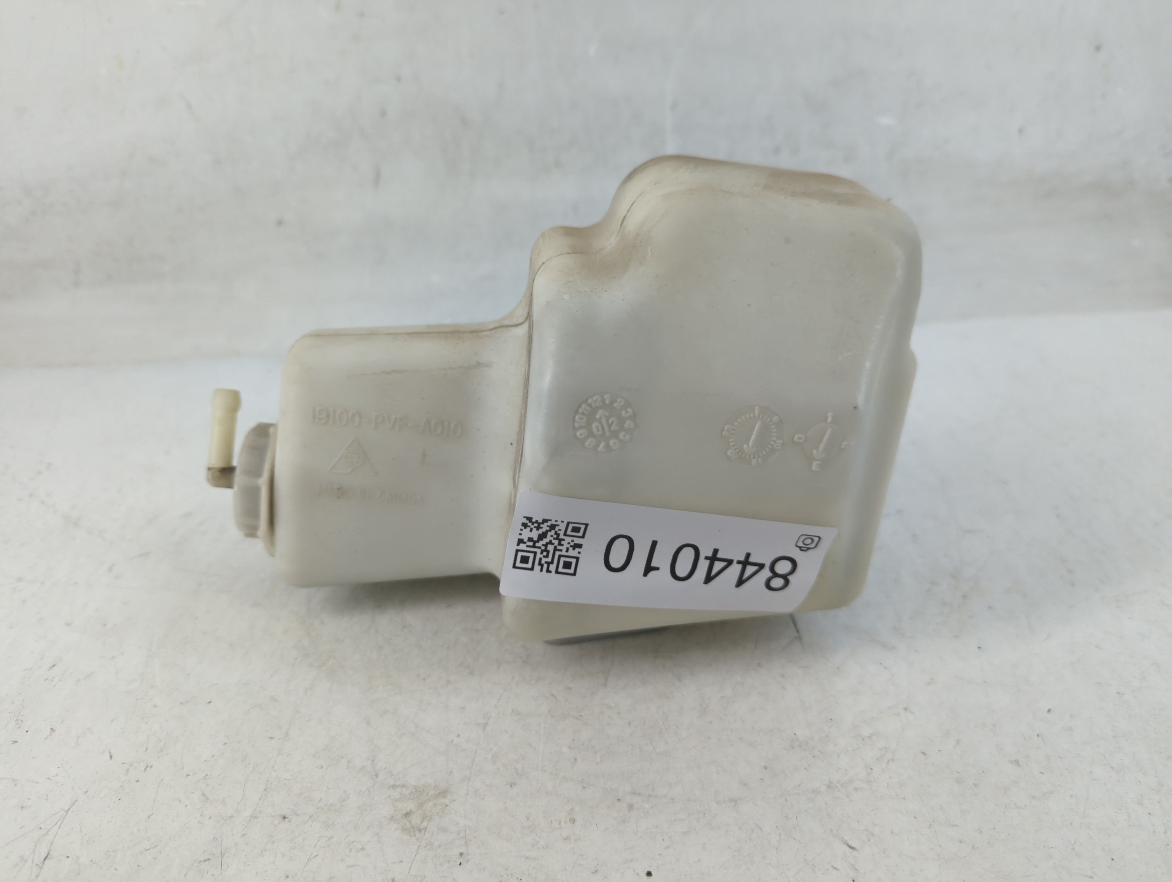 2003-2005 Honda Pilot Radiator Coolant Overflow Expansion Tank Bottle 844010 - Oemusedautoparts1.com