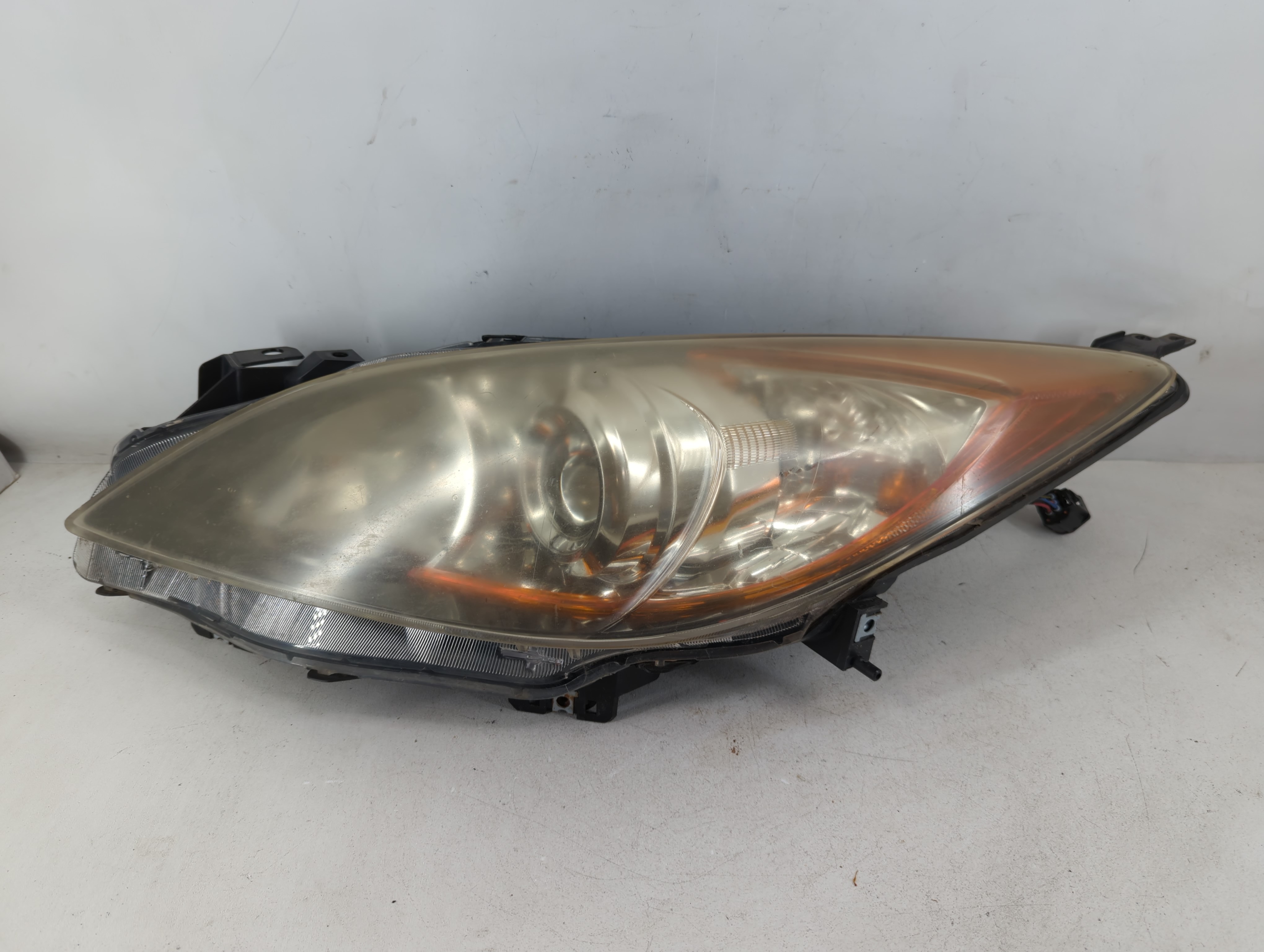 2010-2013 Mazda 3 Driver Left Oem Head Light Headlight Lamp 844059 - Oemusedautoparts1.com