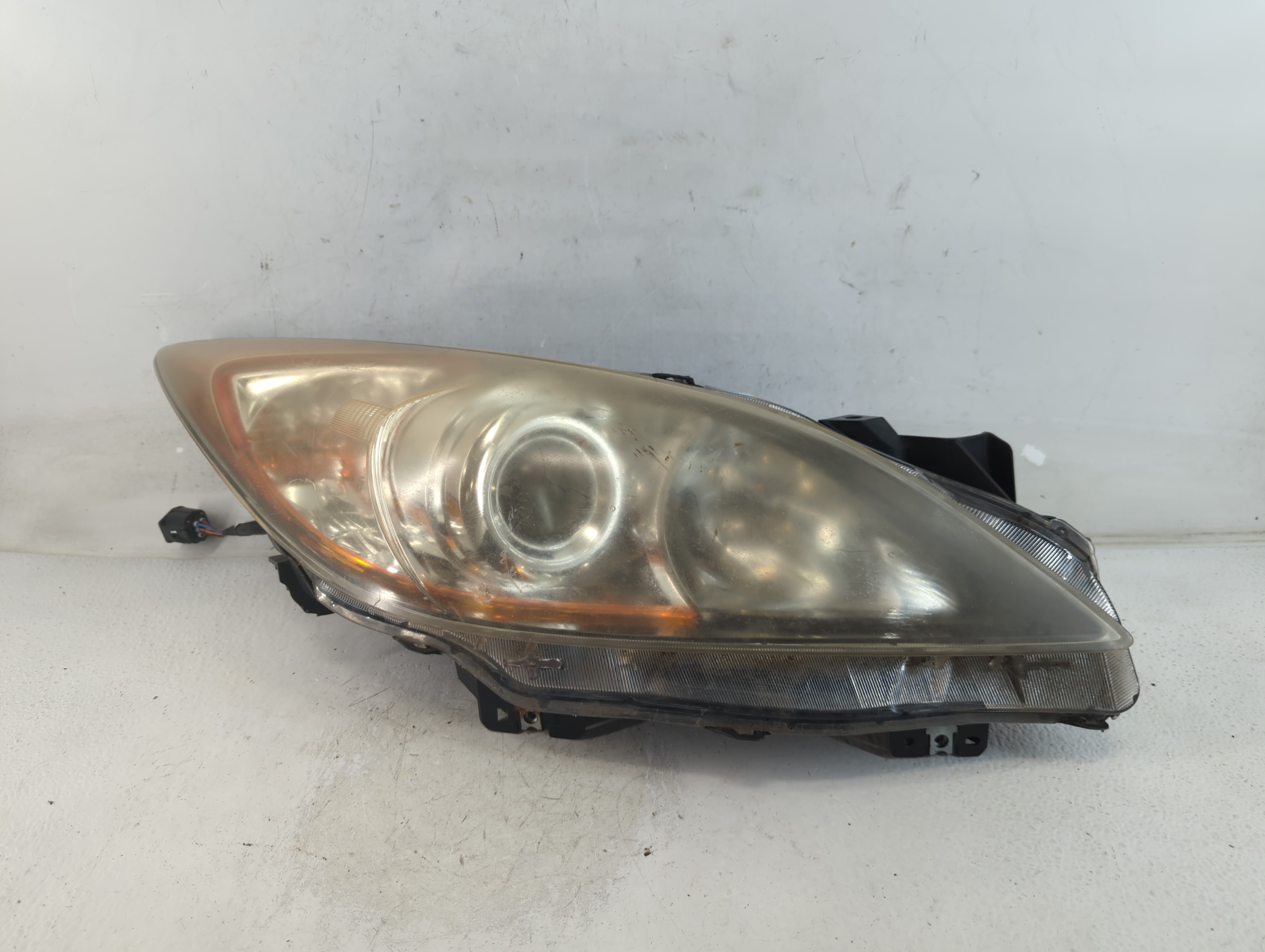2010-2013 Mazda 3 Passenger Right Oem Head Light Headlight Lamp 844060 - Oemusedautoparts1.com