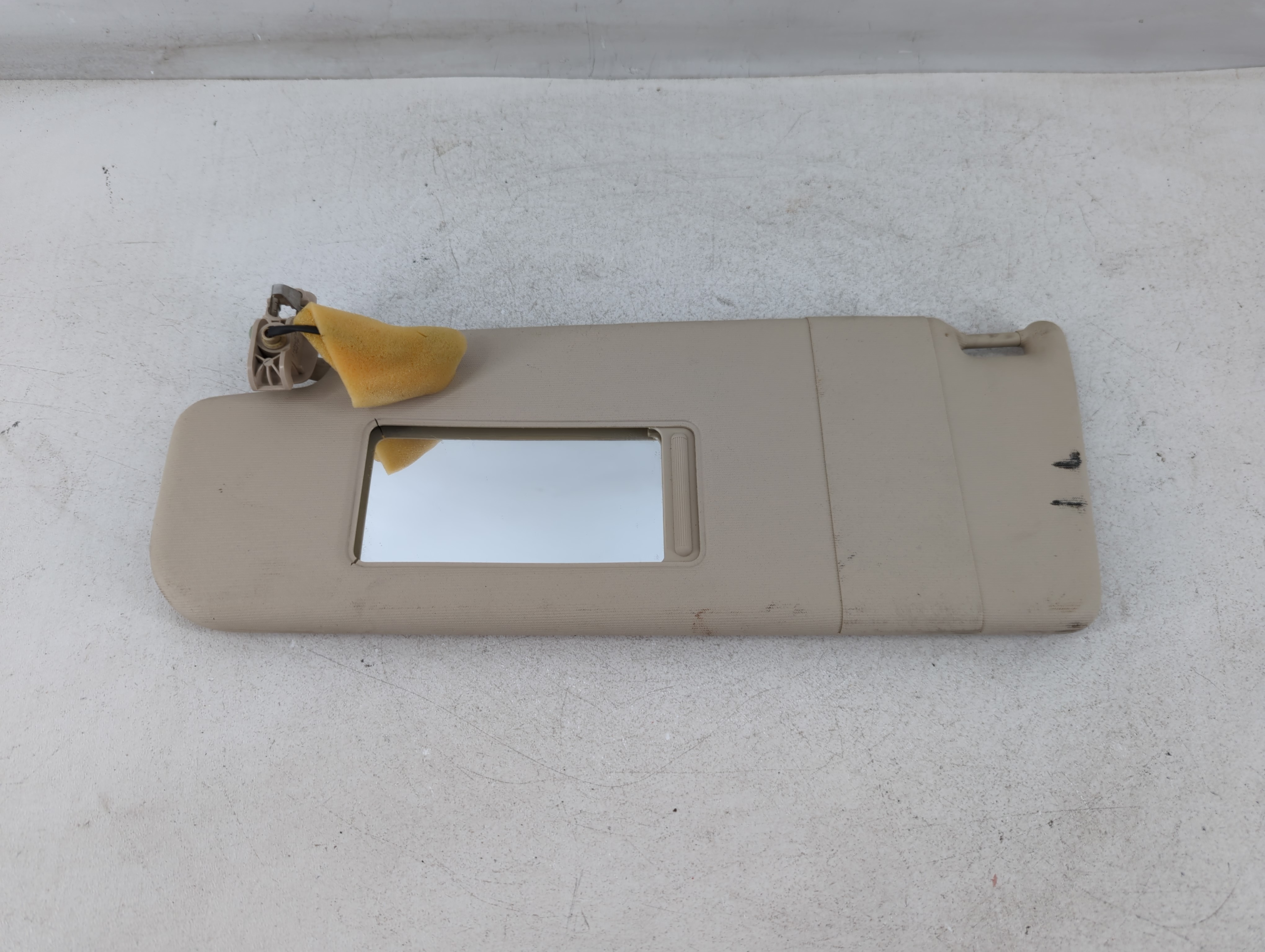 Picture of 2011-2018 Volkswagen Jetta Driver Sun Visor Mirror Left Sunvisor 844132