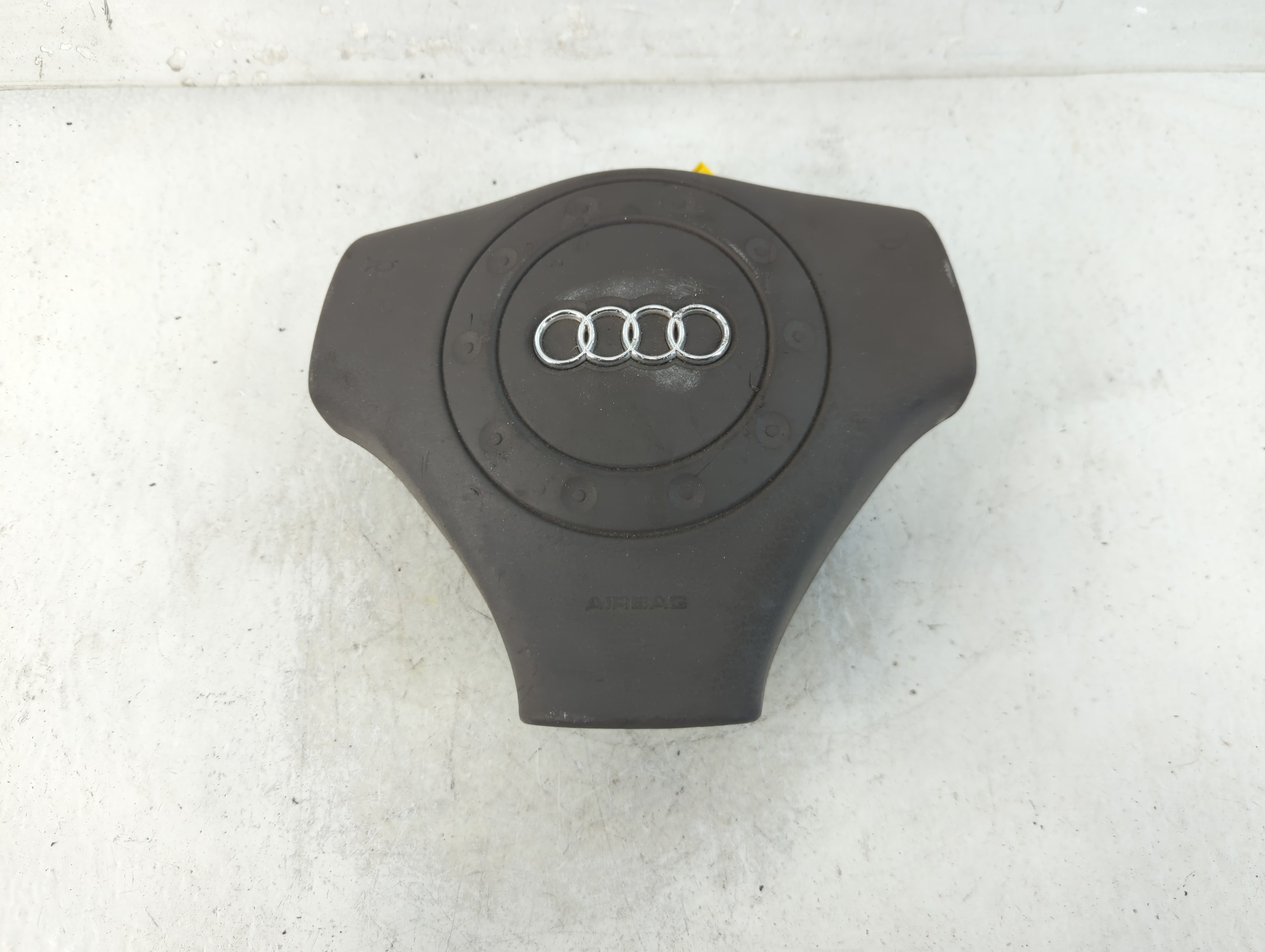 Picture of 1999-2002 Audi A4 Air Bag Driver Left Steering Wheel Mounted 844201
