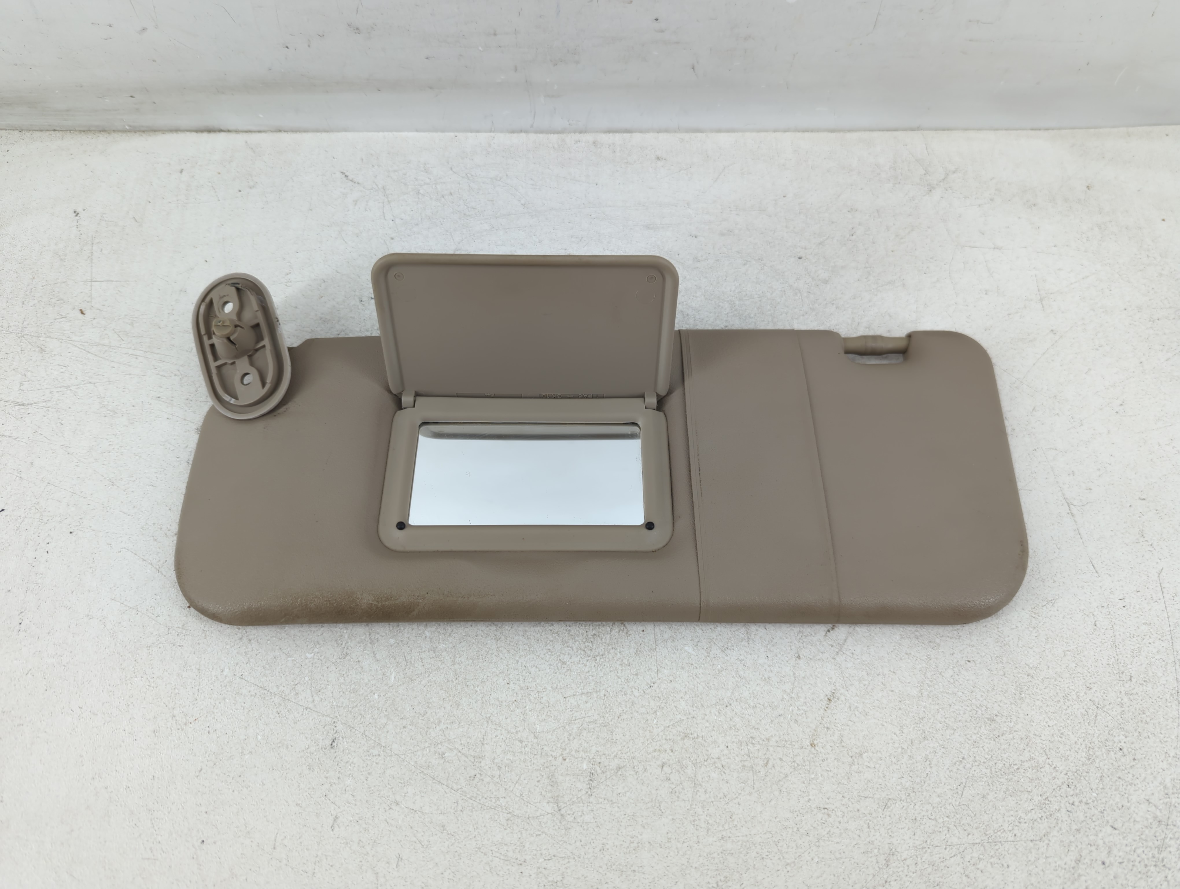 Picture of 2003-2005 Toyota Corolla Driver Sun Visor Mirror Left Sunvisor 844351