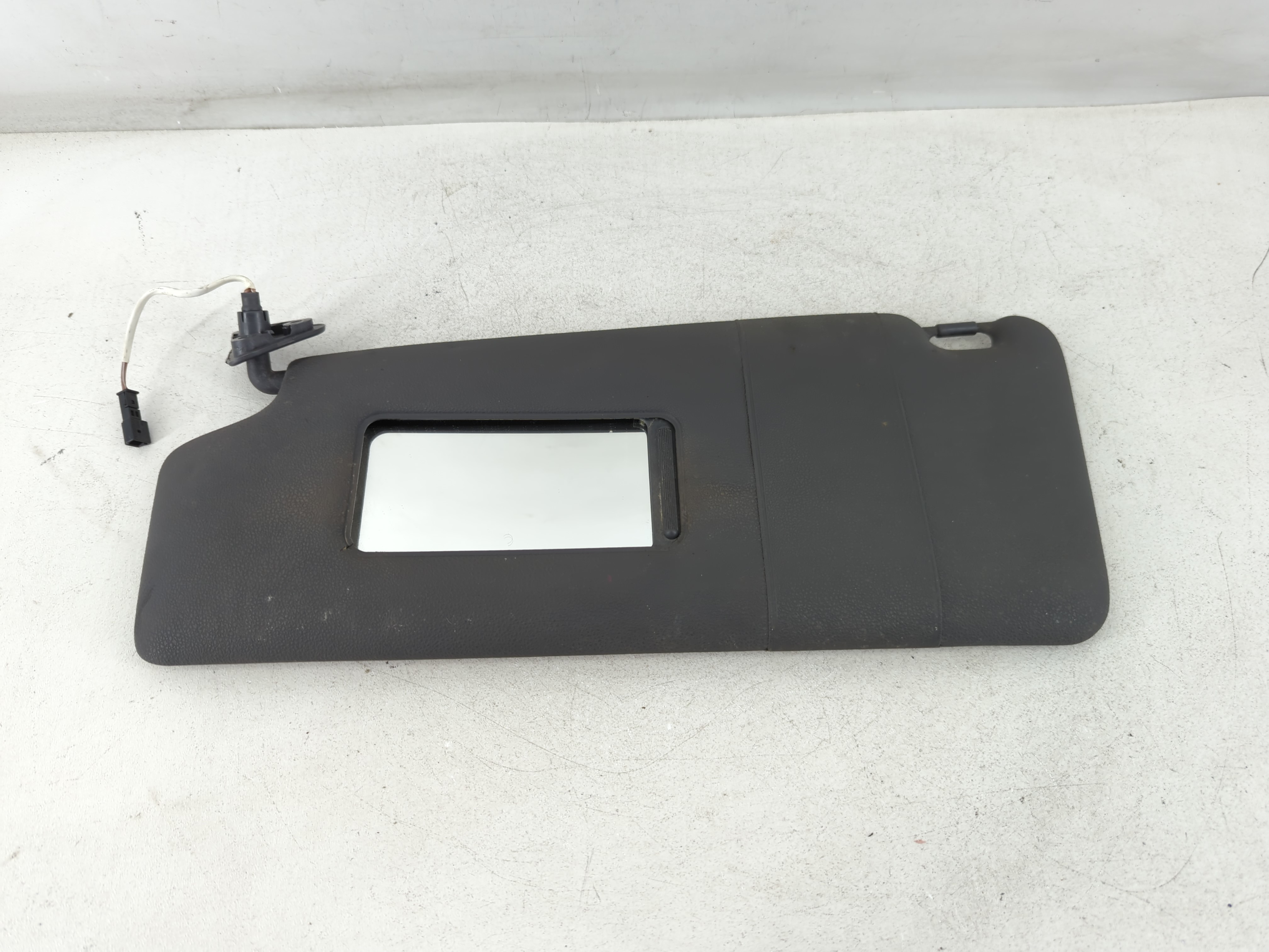 2004-2005 Bmw X3 Driver Sun Visor Mirror Left Sunvisor 844423 - Oemusedautoparts1.com