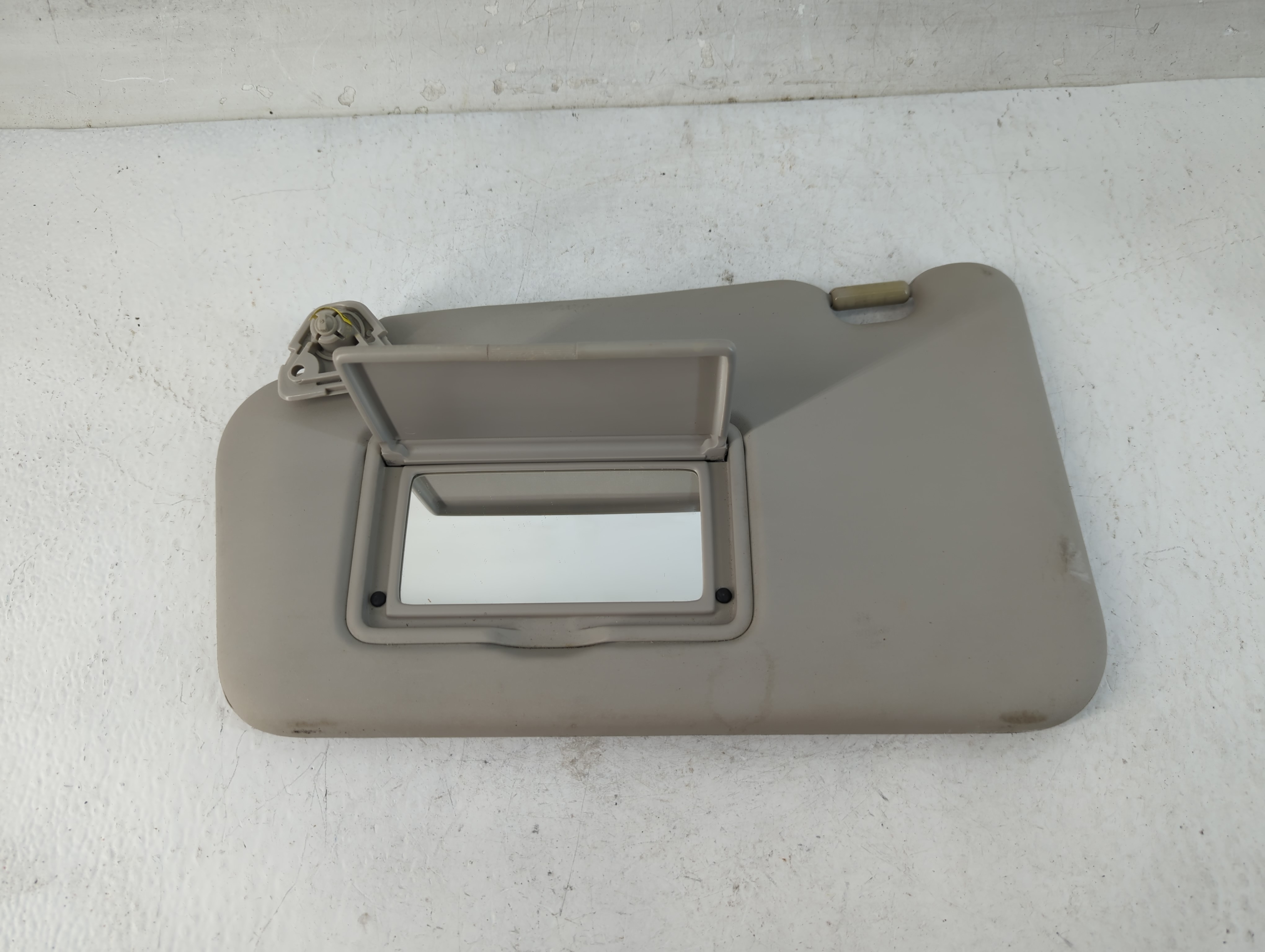 2011-2013 Nissan Juke Driver Sun Visor Mirror Left Sunvisor 844567 - Oemusedautoparts1.com