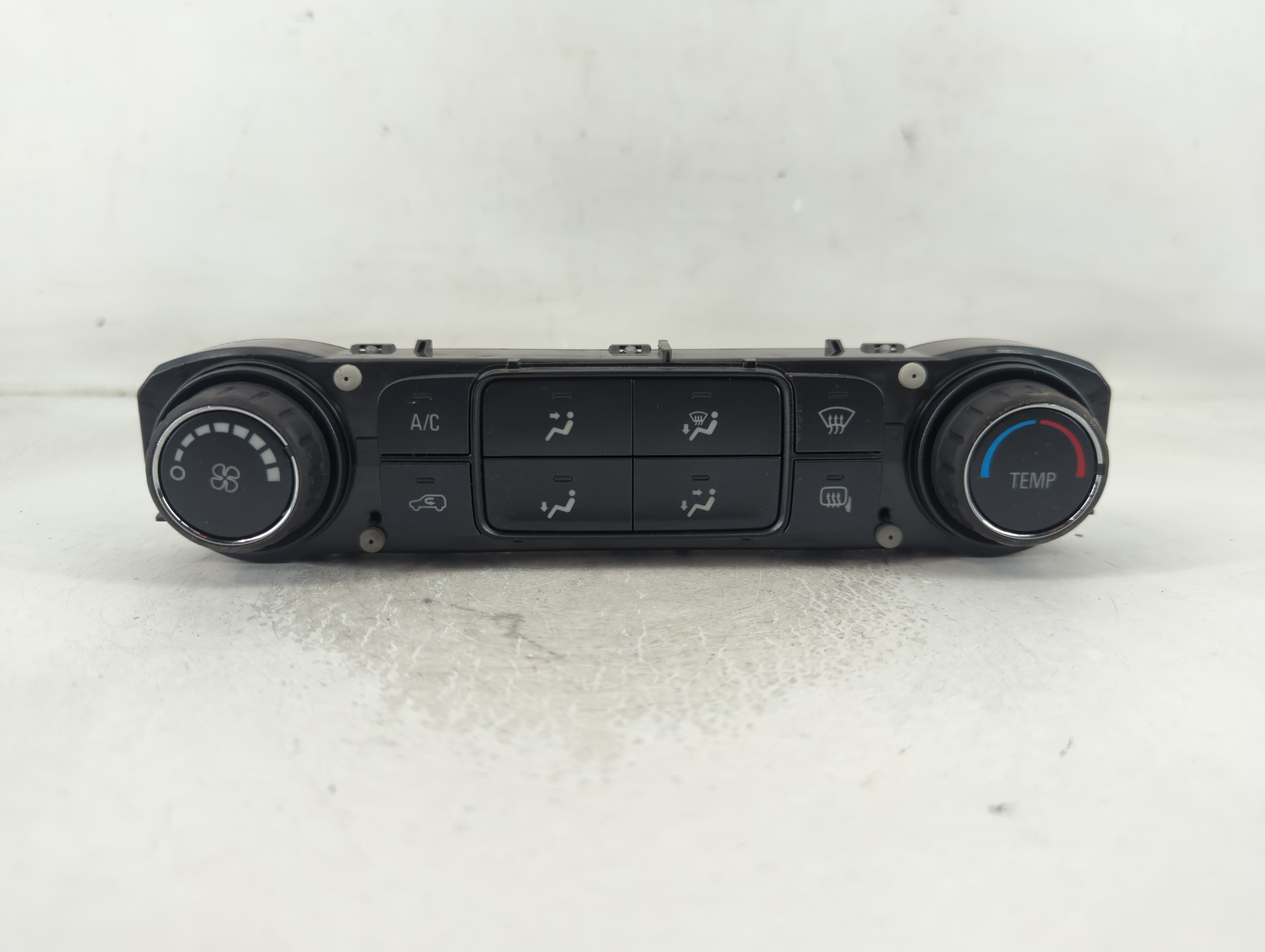 2014-2019 Chevrolet Silverado 1500 Ac Heater Climate Control 84164475 844728 - Oemusedautoparts1.com