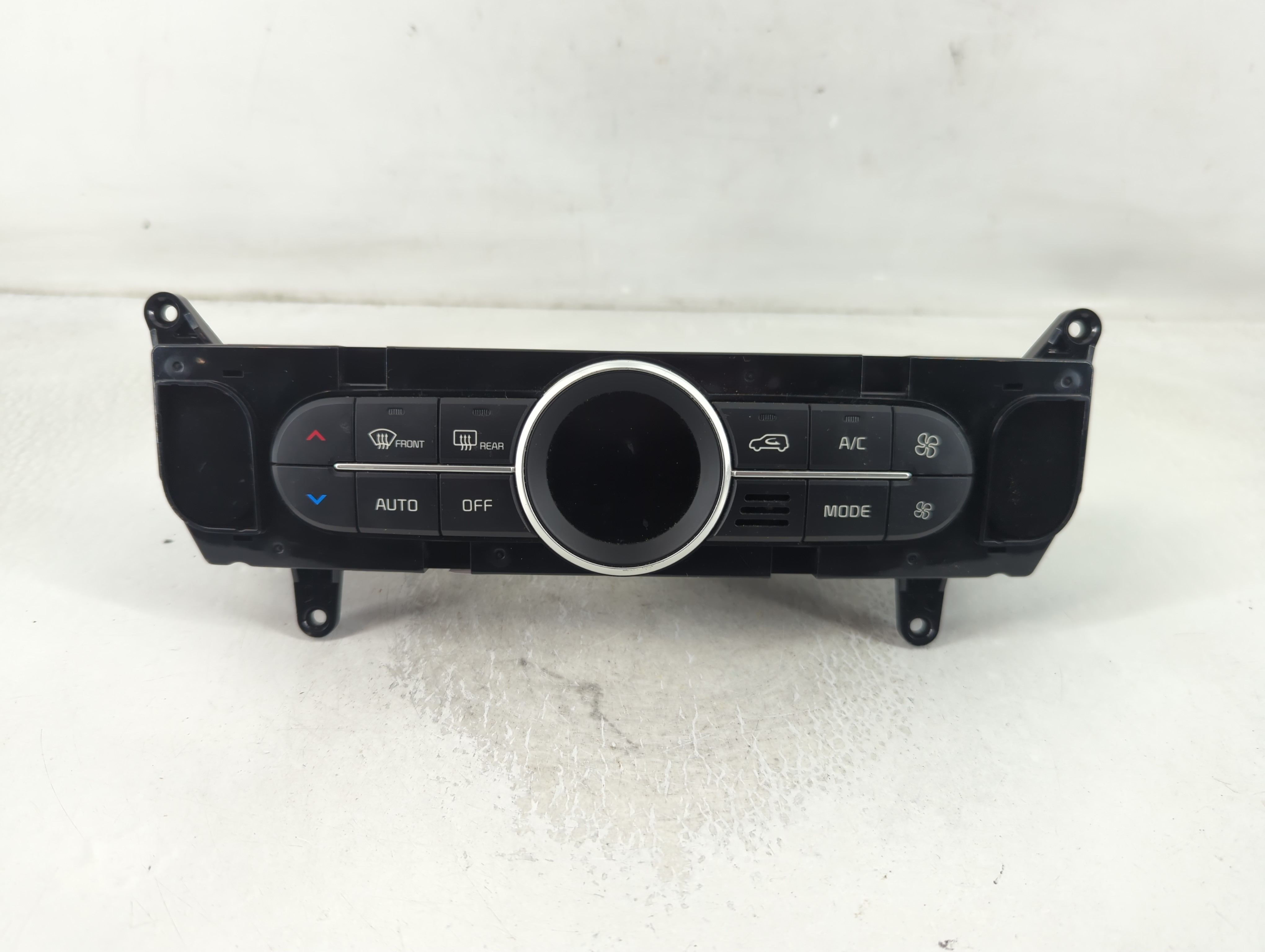 2017-2019 Kia Soul Ac Heater Climate Control 97250-b2q1ca 844738 - Oemusedautoparts1.com