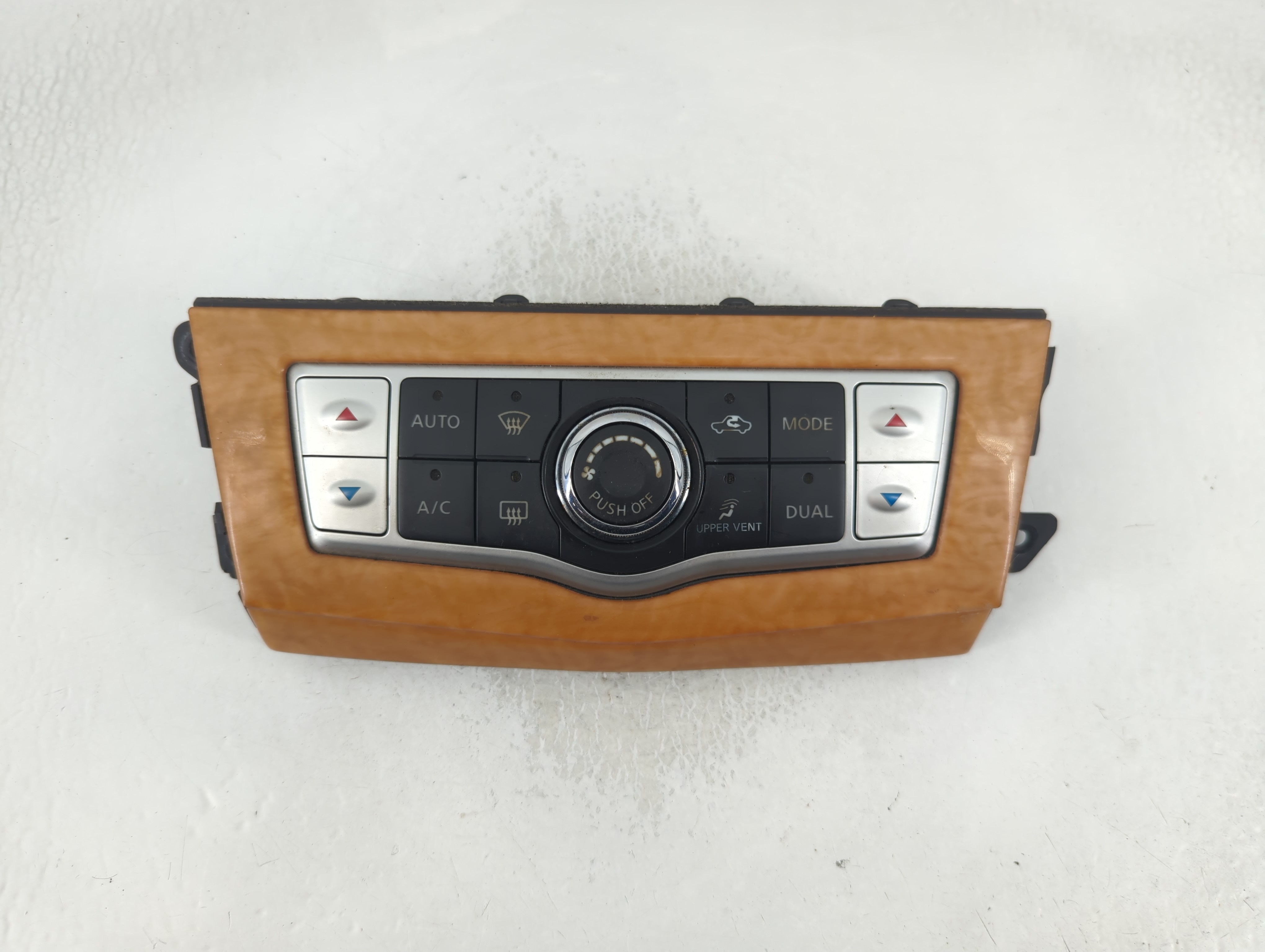 2009-2009 Nissan Murano Ac Heater Climate Control 27500 1aa0a 844758 - Oemusedautoparts1.com