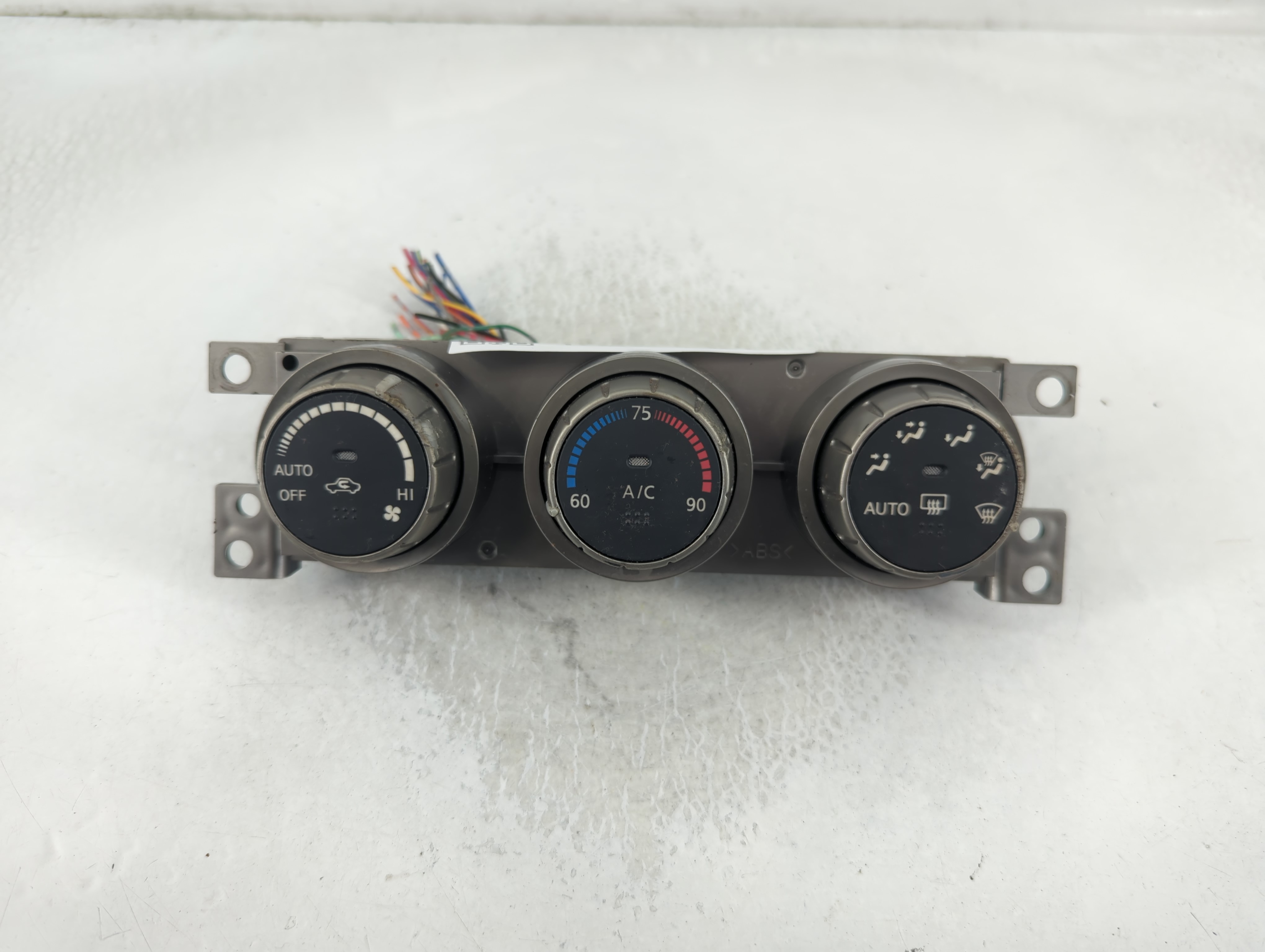 2005-2006 Nissan Altima Ac Heater Climate Control 27500 Zb100 844764 - Oemusedautoparts1.com