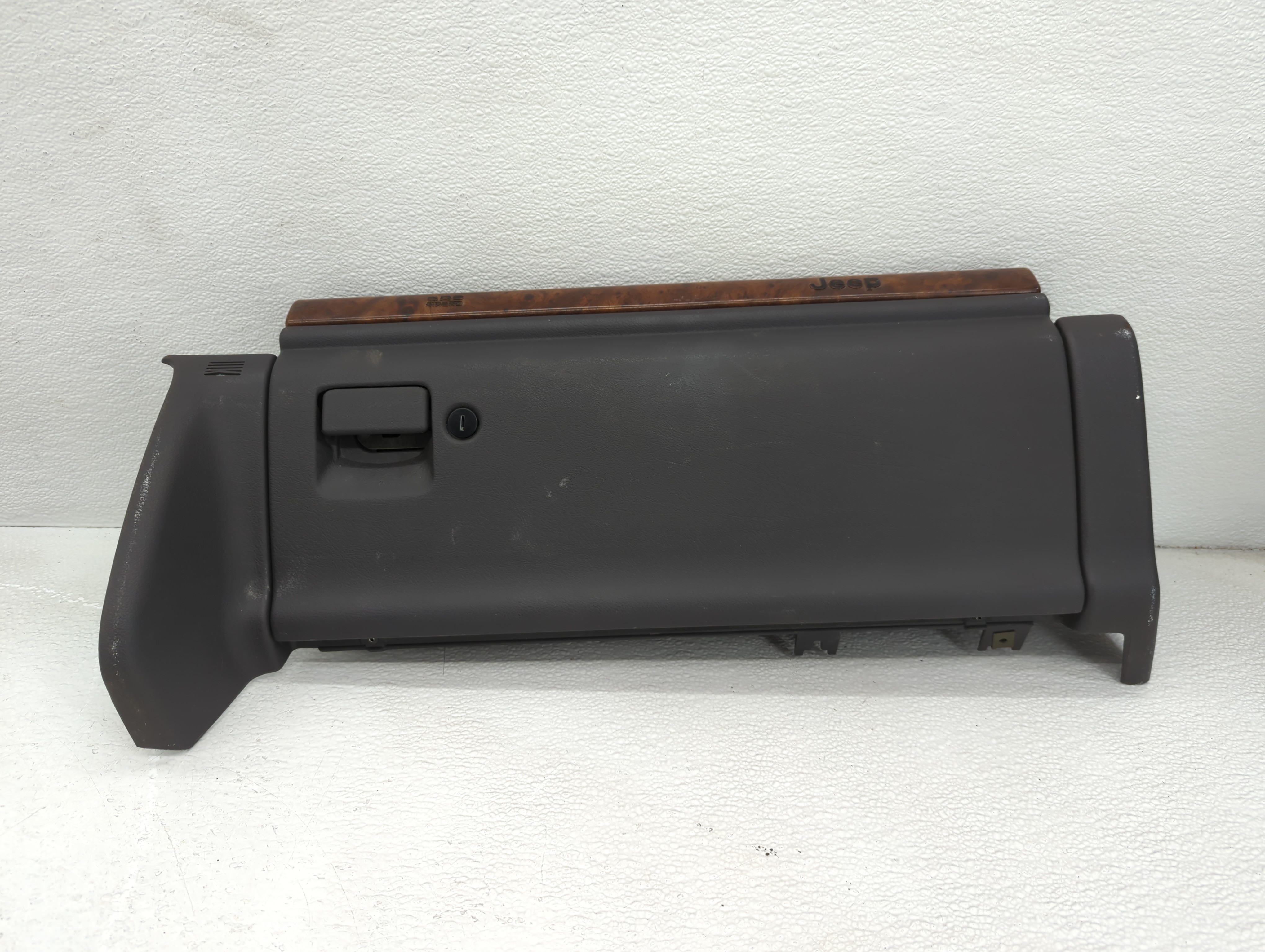 Picture of 1996 Jeep Grand Cherokee Passenger Glove Box Door Storage Compartment 844771