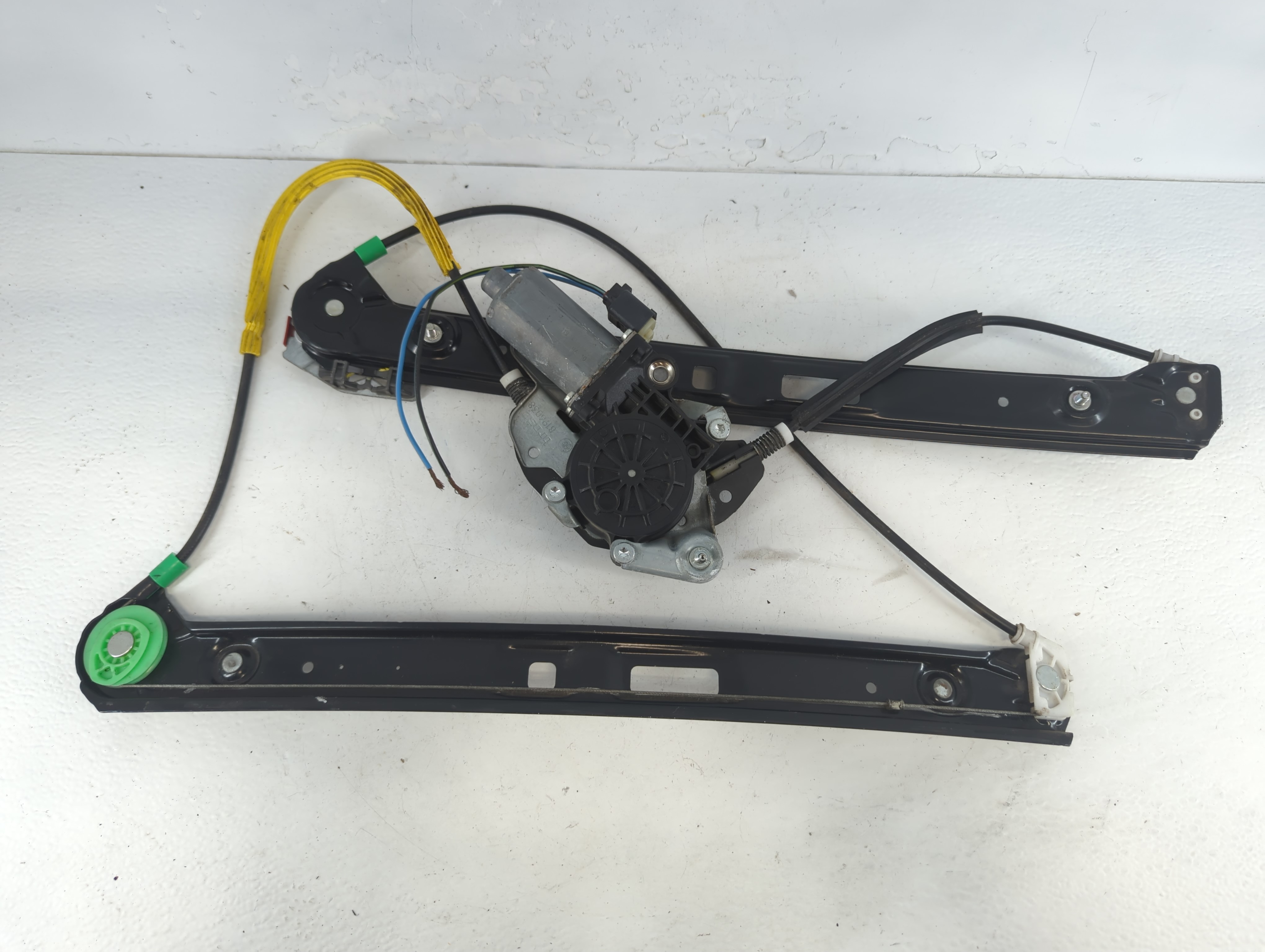 2001-2005 Bmw 330i Window Regulator Passenger Front 844819 - Oemusedautoparts1.com