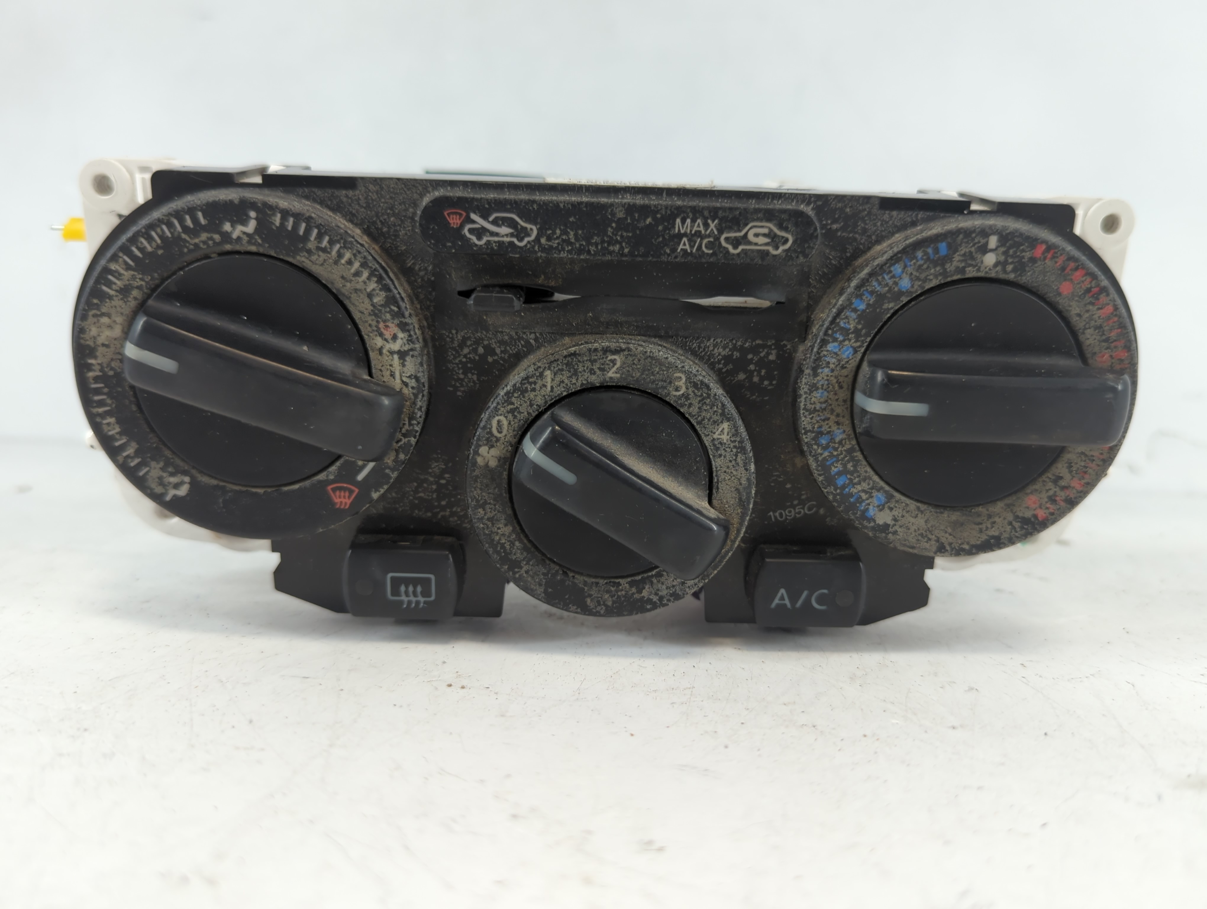 2010-2012 Nissan Versa Ac Heater Climate Control T1011093t A 844920 - Oemusedautoparts1.com