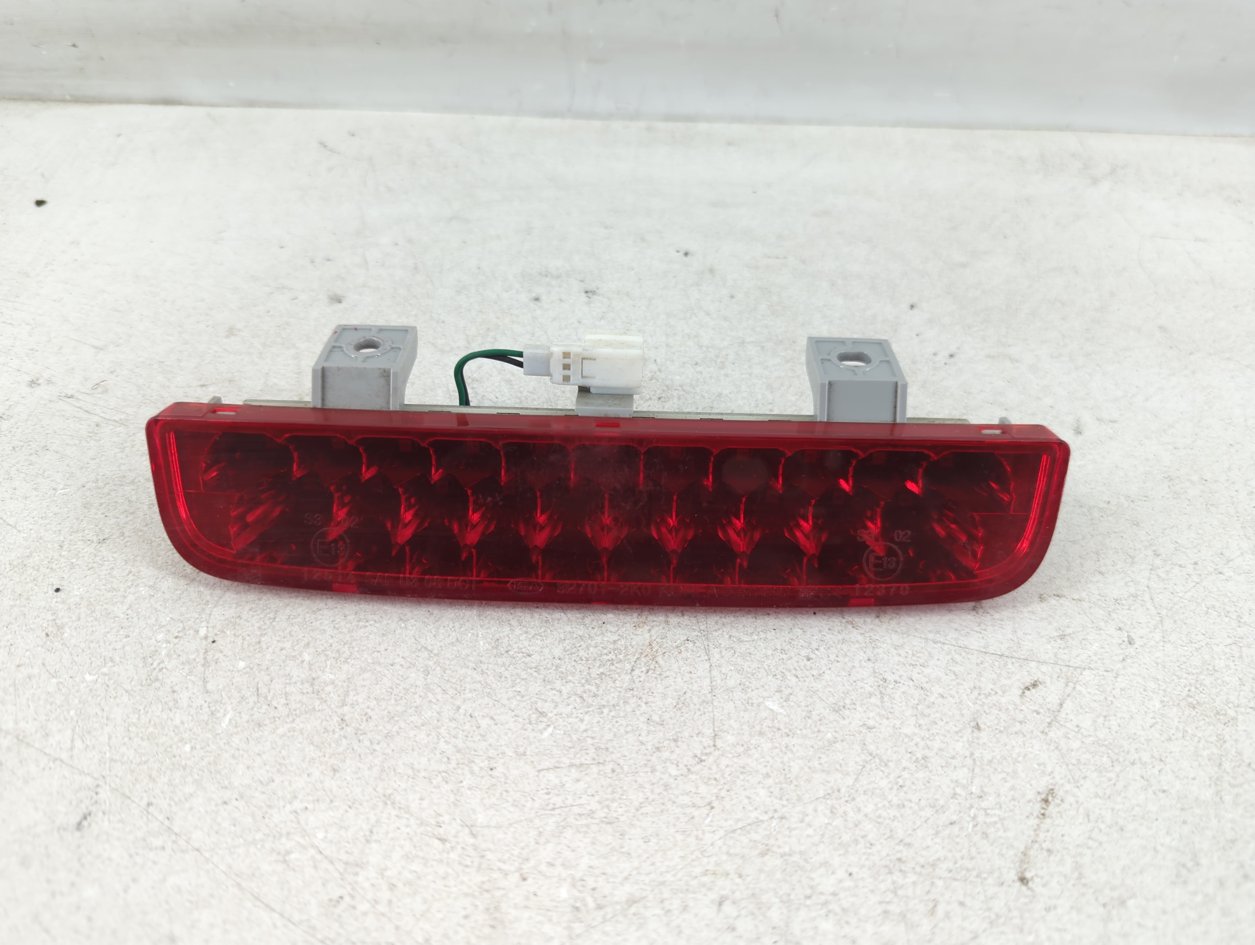 2010 Kia Soul Third Brake Light Tail Light 845006 - Oemusedautoparts1.com
