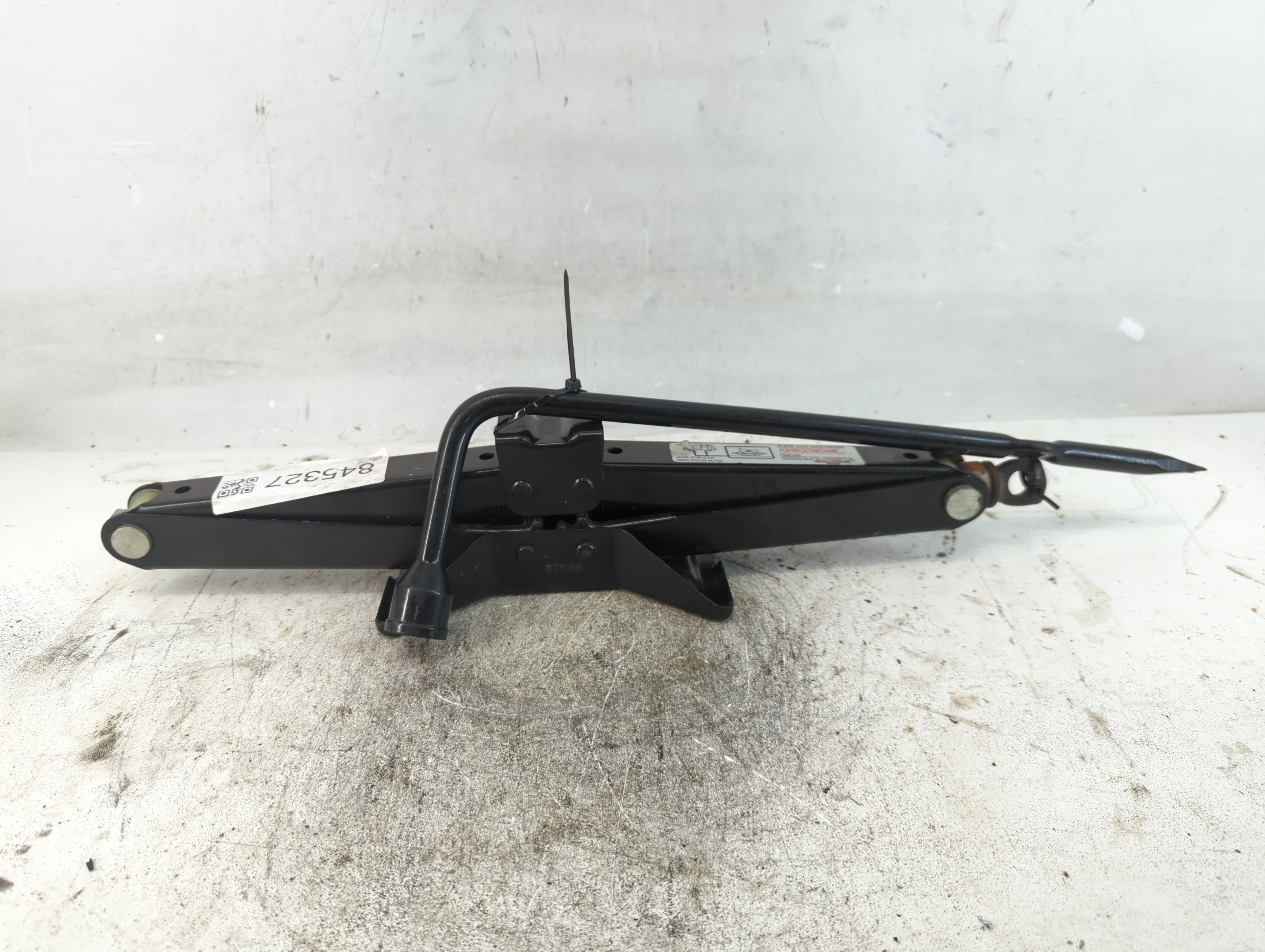 Picture of 2005 Honda Cr-v Spare Scissor Car Jack 845327