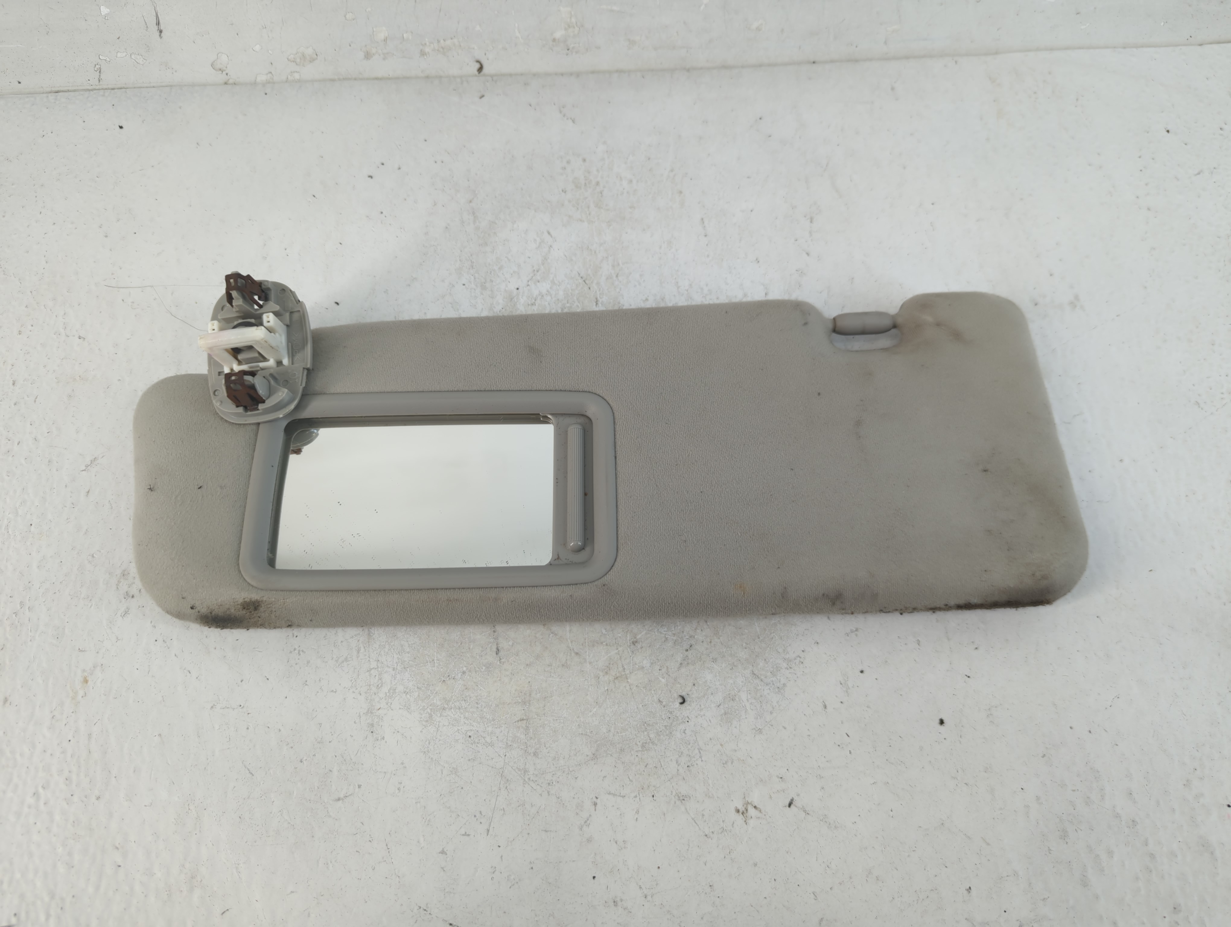 2010-2011 Toyota Prius Driver Sun Visor Mirror Left Sunvisor 845440 - Oemusedautoparts1.com