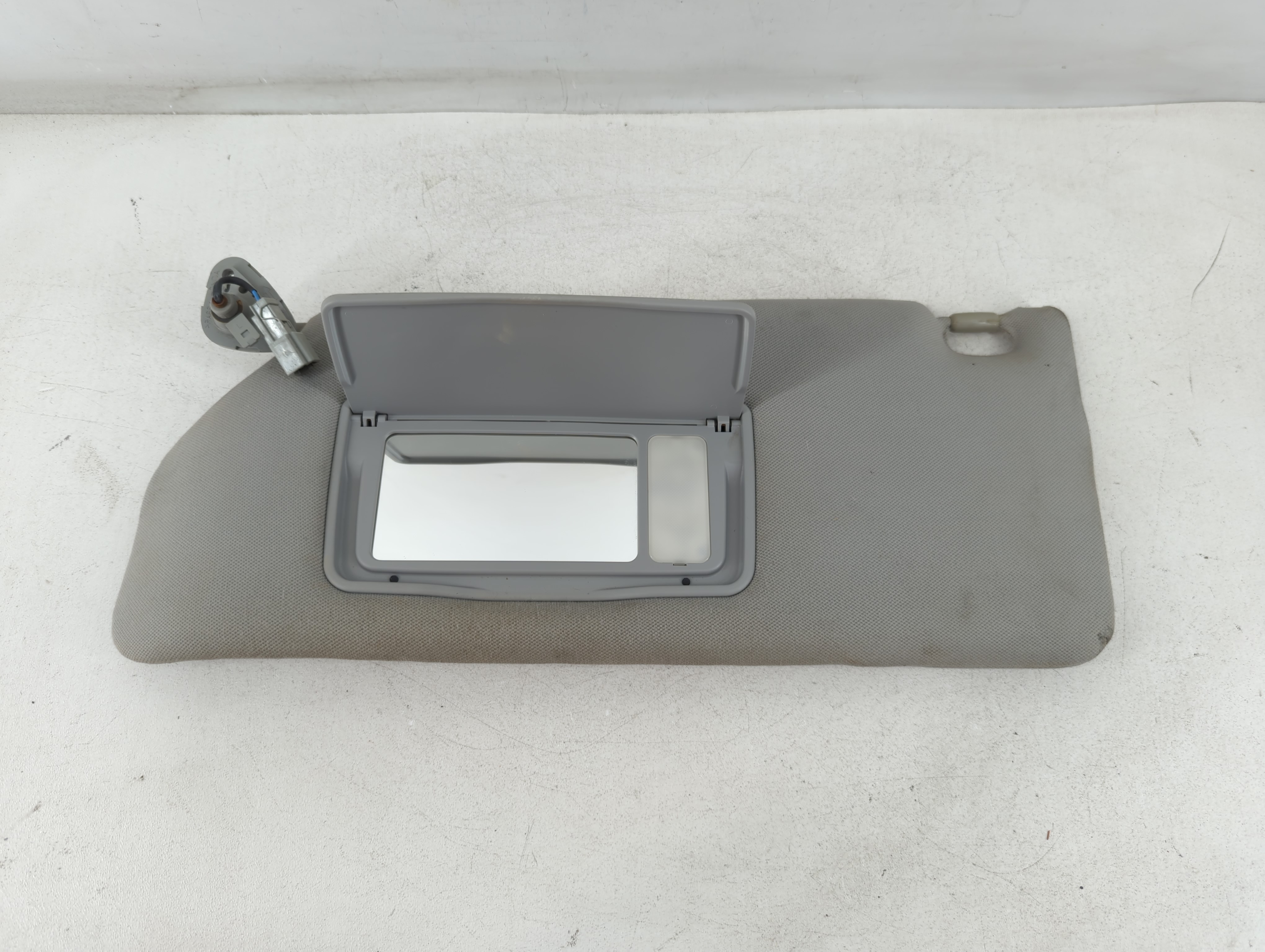 Picture of 2006-2010 Honda Odyssey Driver Sun Visor Mirror Left Sunvisor 845719