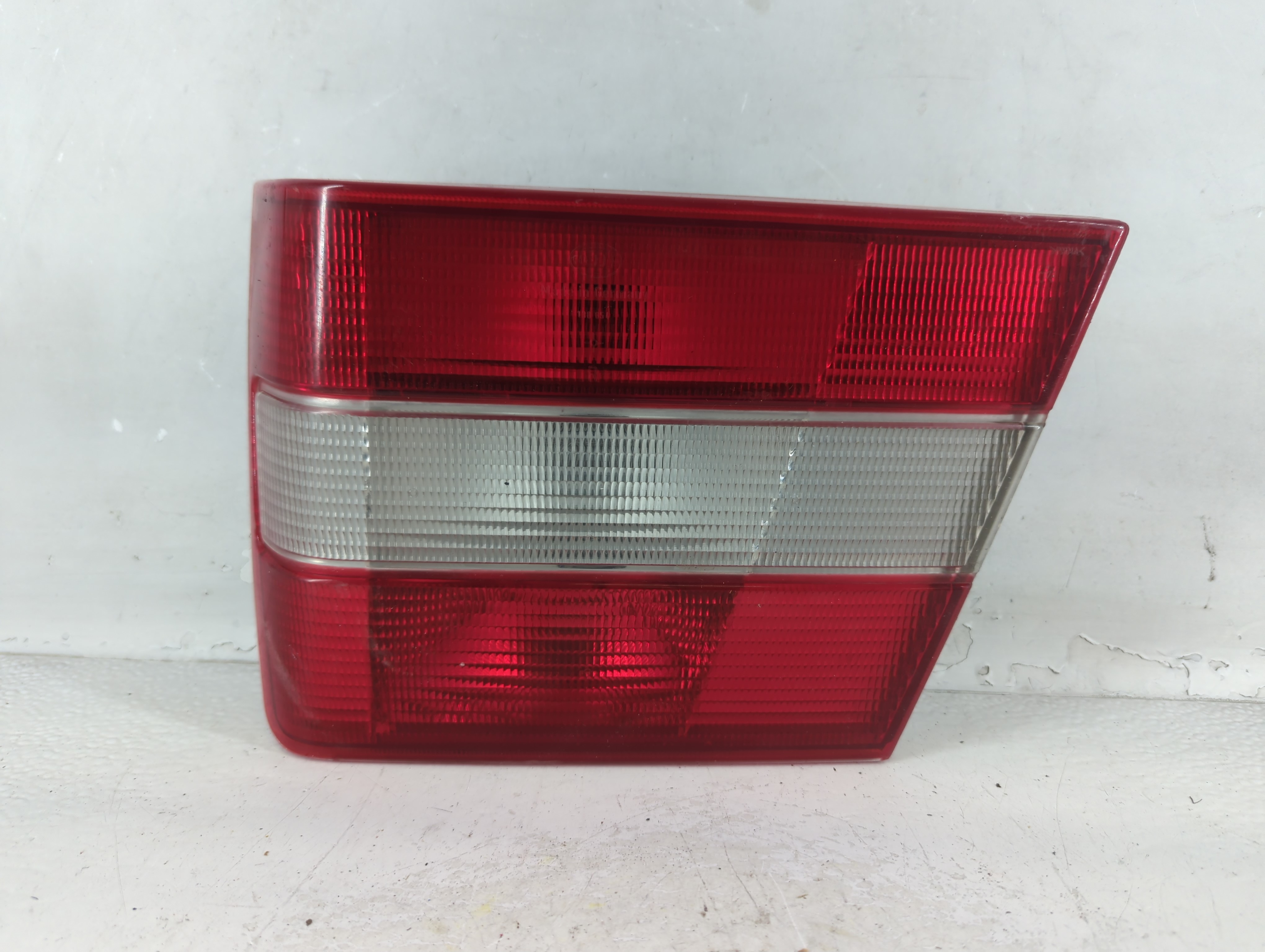 Picture of Volvo Volvo 90 Series Passenger Right Side Tail Light Taillight Oem 845879