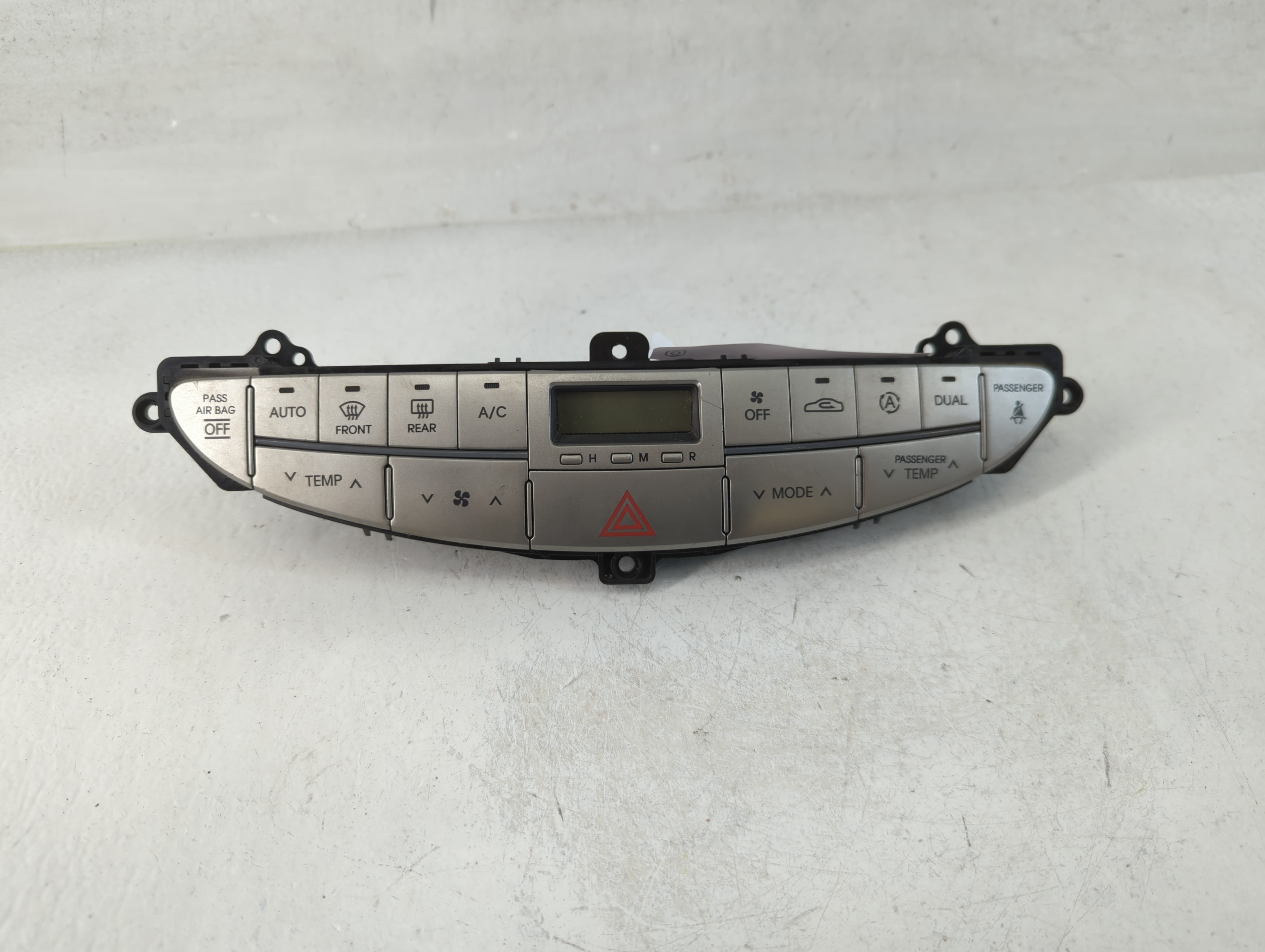 2009-2014 Hyundai Genesis Ac Heater Climate Control 97250-3m700|git072 845940 - Oemusedautoparts1.com