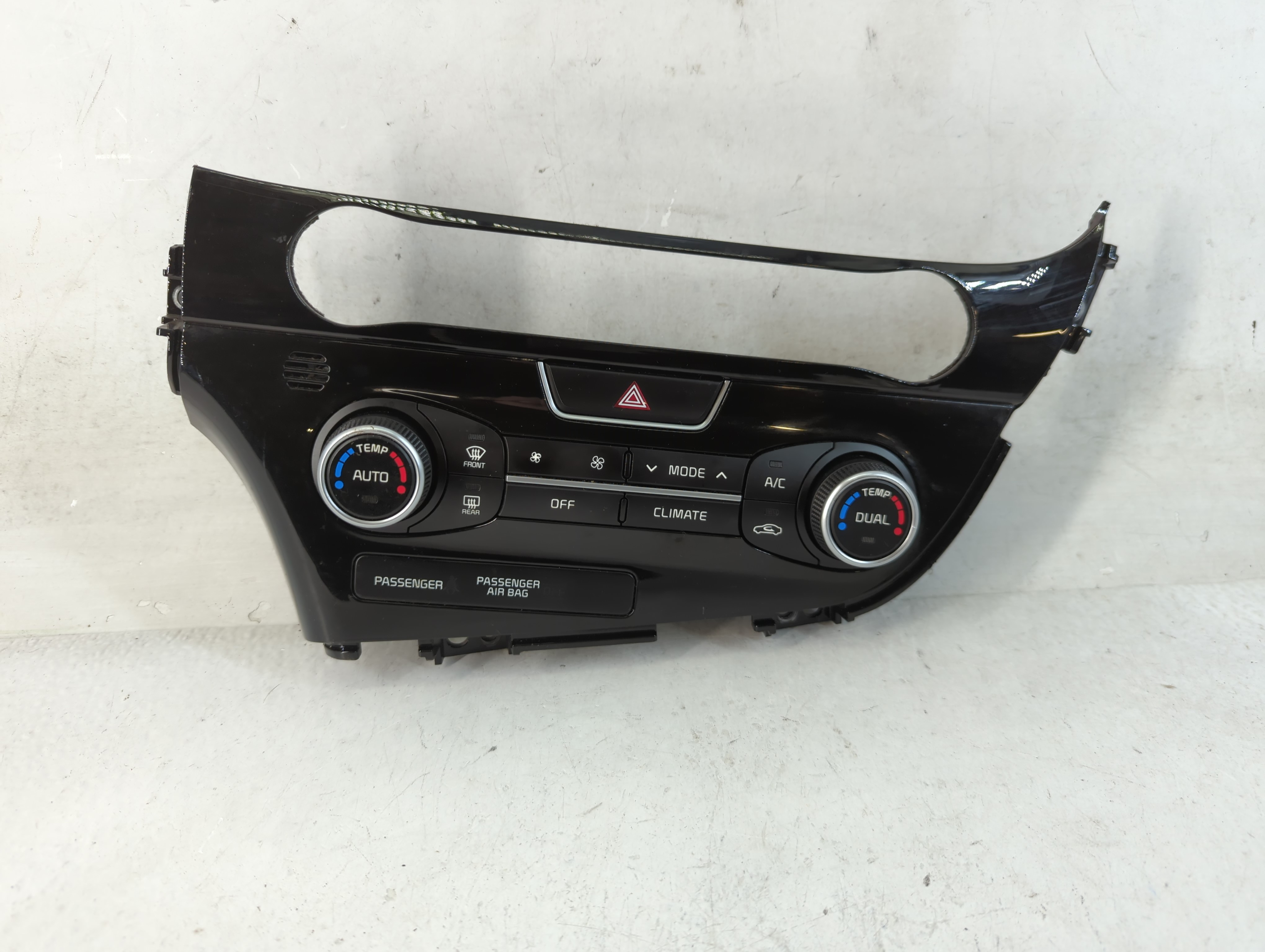 2014-2015 Kia Optima Ac Heater Climate Control 97250-2tqn0ca 845948 - Oemusedautoparts1.com