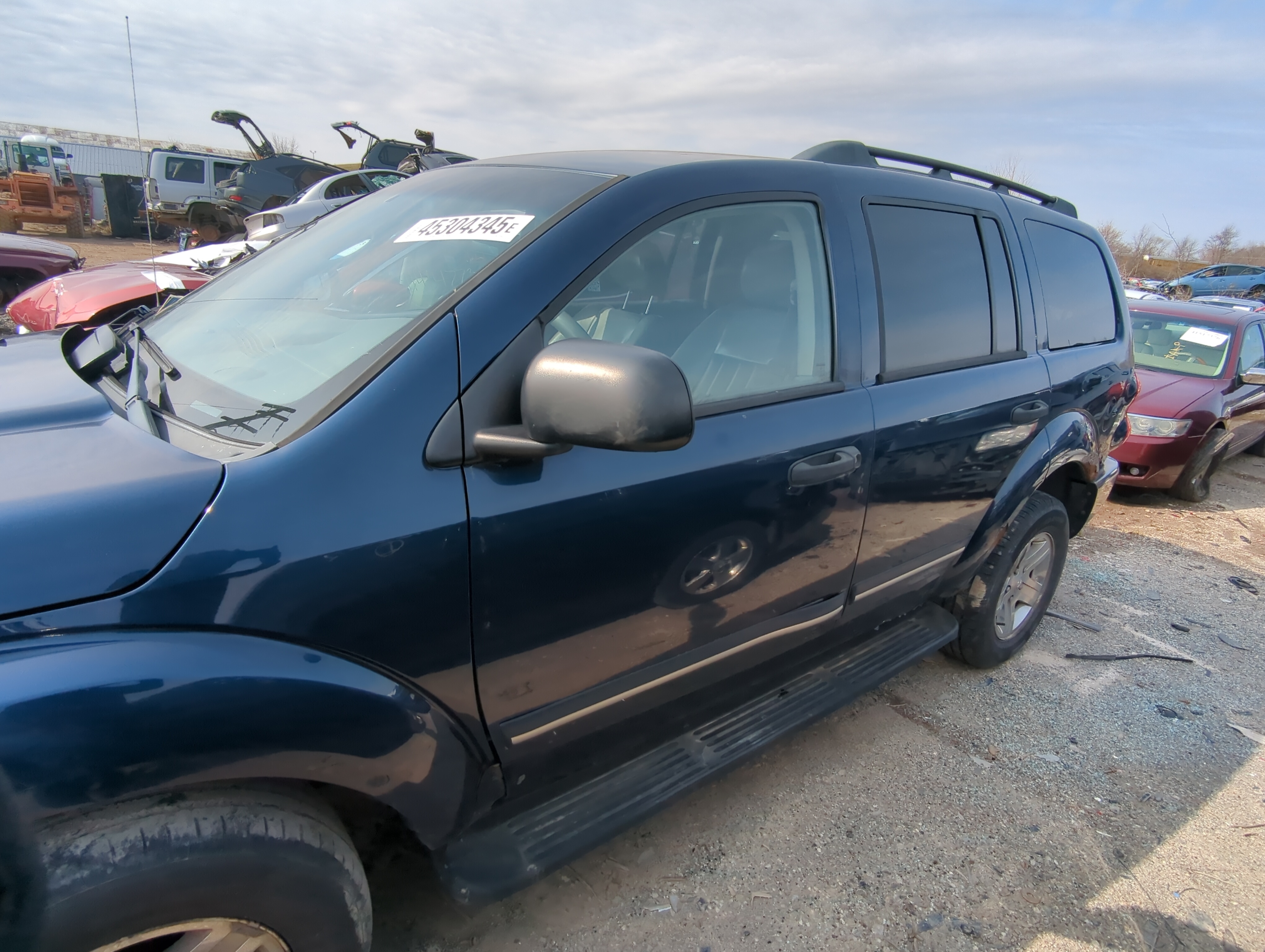 2004-2009 Dodge Durango Driver Front Door Oem 846199 - Oemusedautoparts1.com