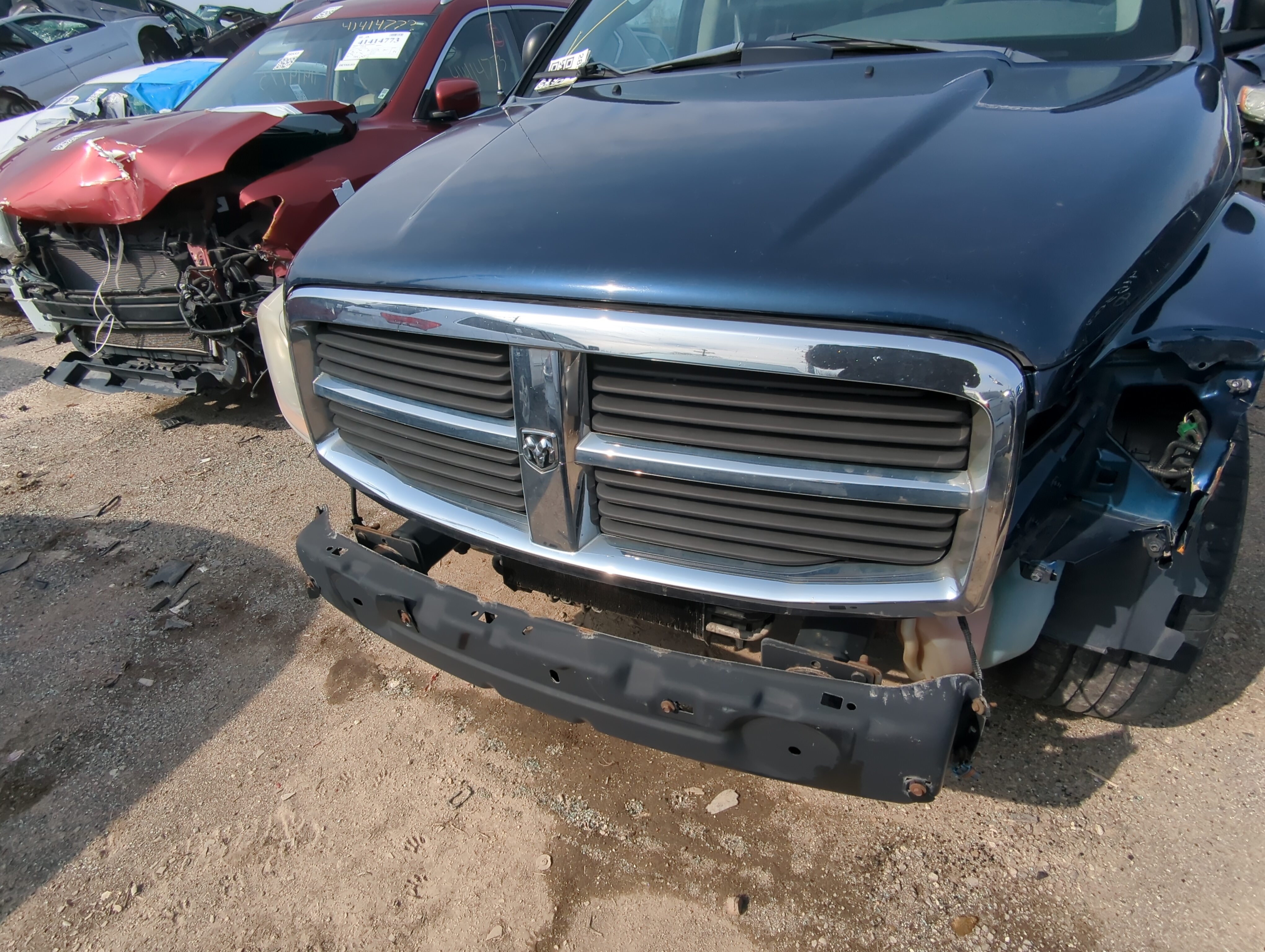 Picture of 2004-2006 Dodge Durango Front Bumper Grille 846207