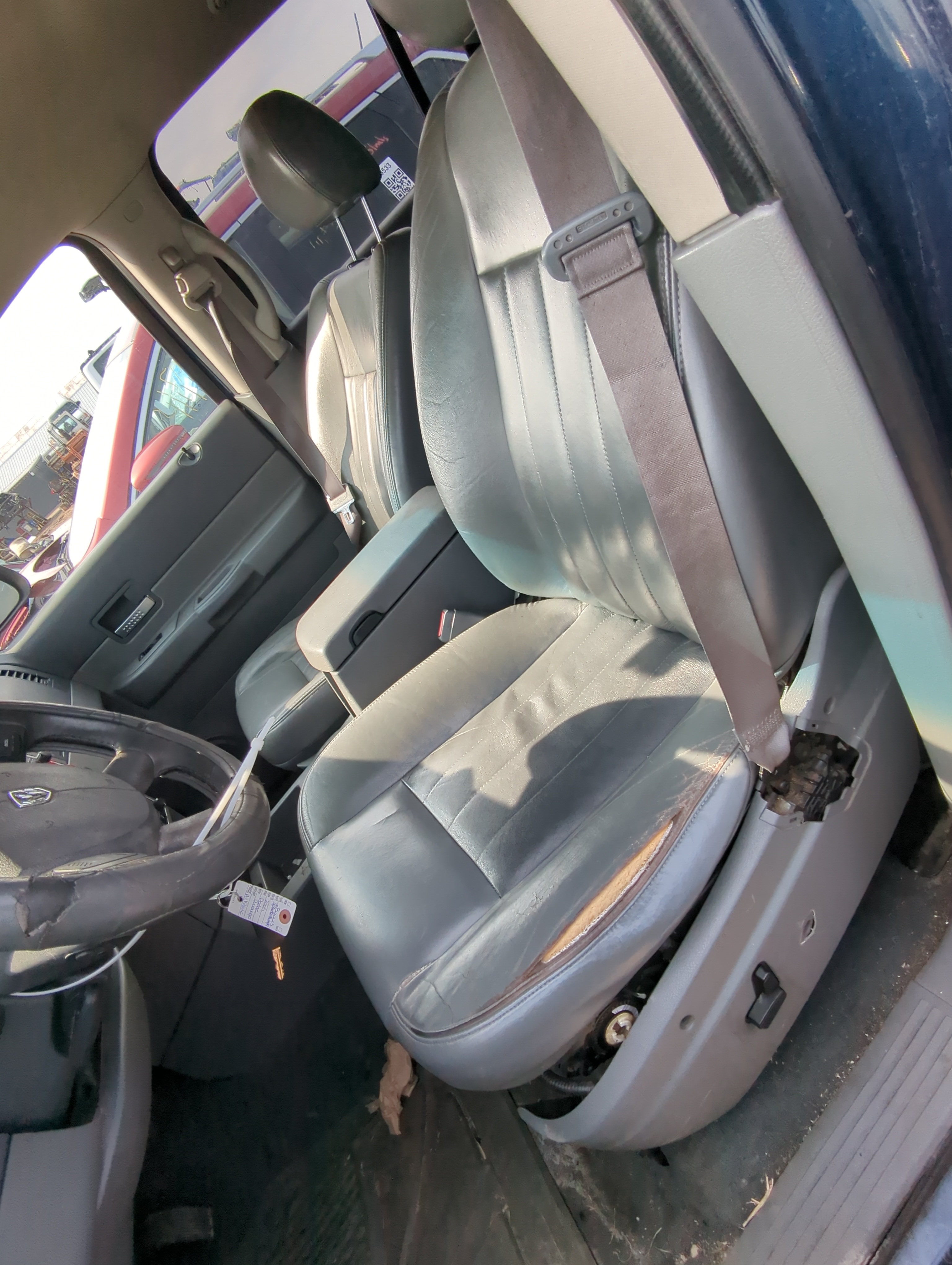 Picture of 2004-2009 Dodge Durango Driver Rear Door Oem 846314