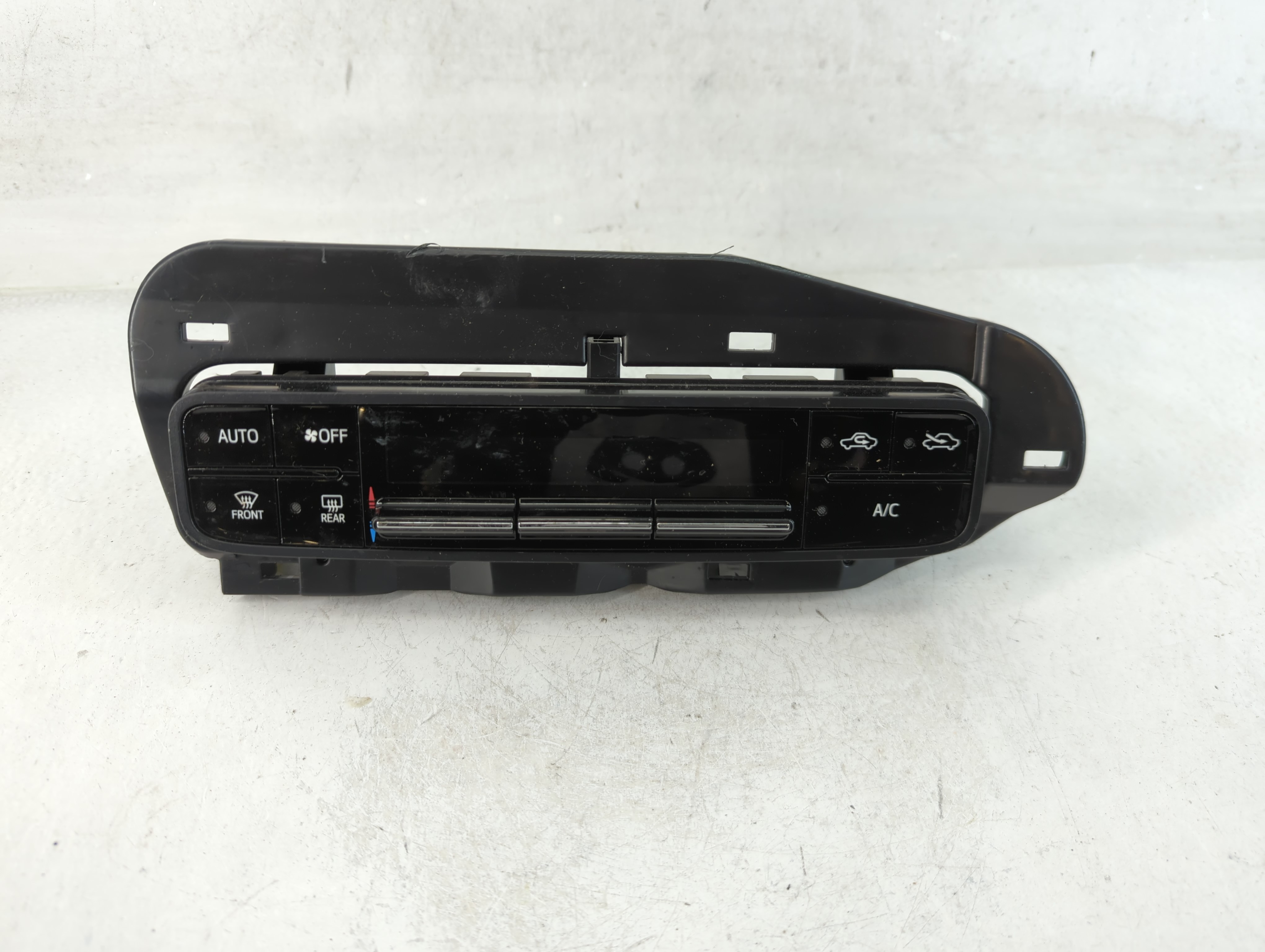 2017-2019 Toyota Corolla Ac Heater Climate Control 75k114 846536 - Oemusedautoparts1.com